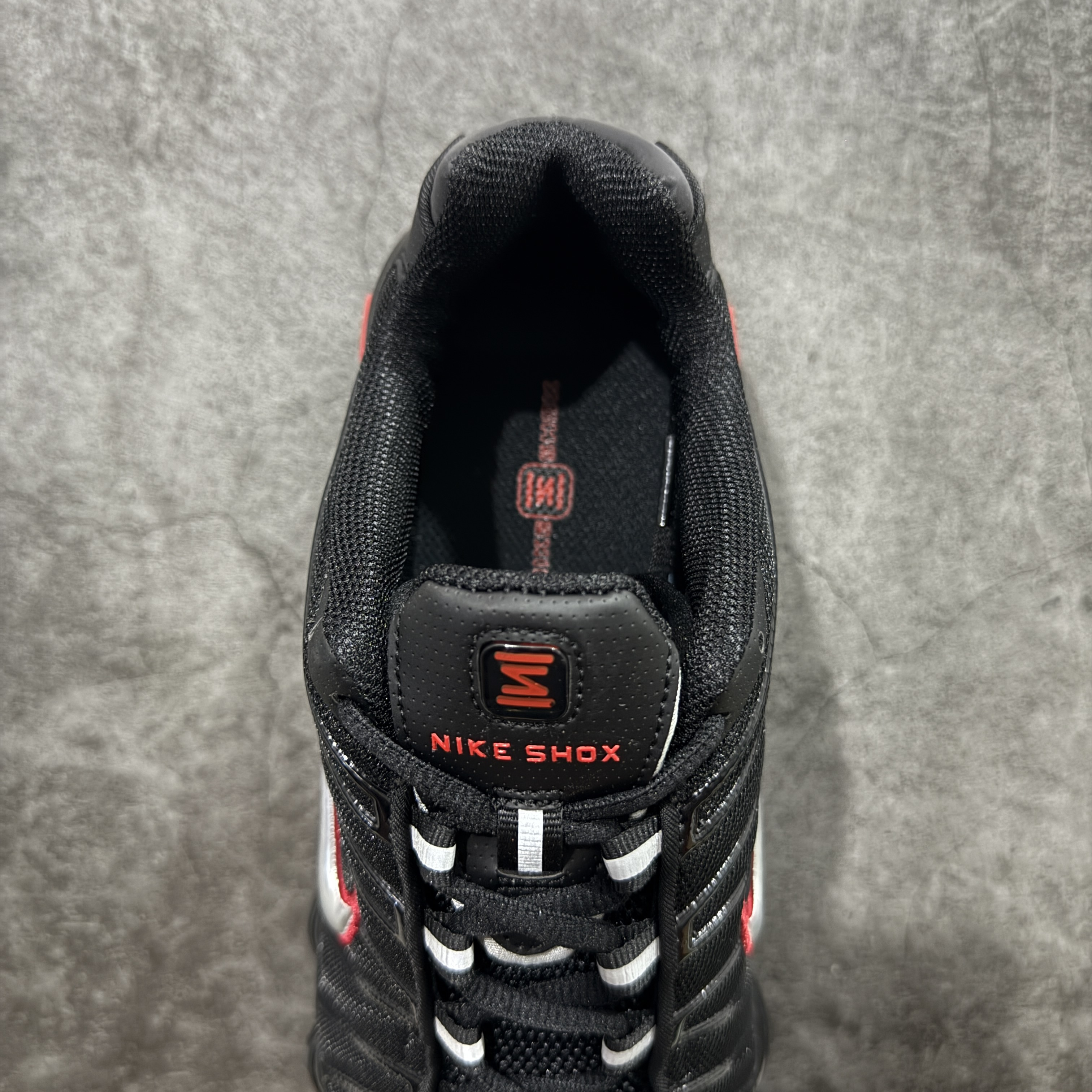 Nike Shox TL  全掌气柱缓震 休闲 运动跑鞋  男鞋 波鞋 黑红色 CN0151-003