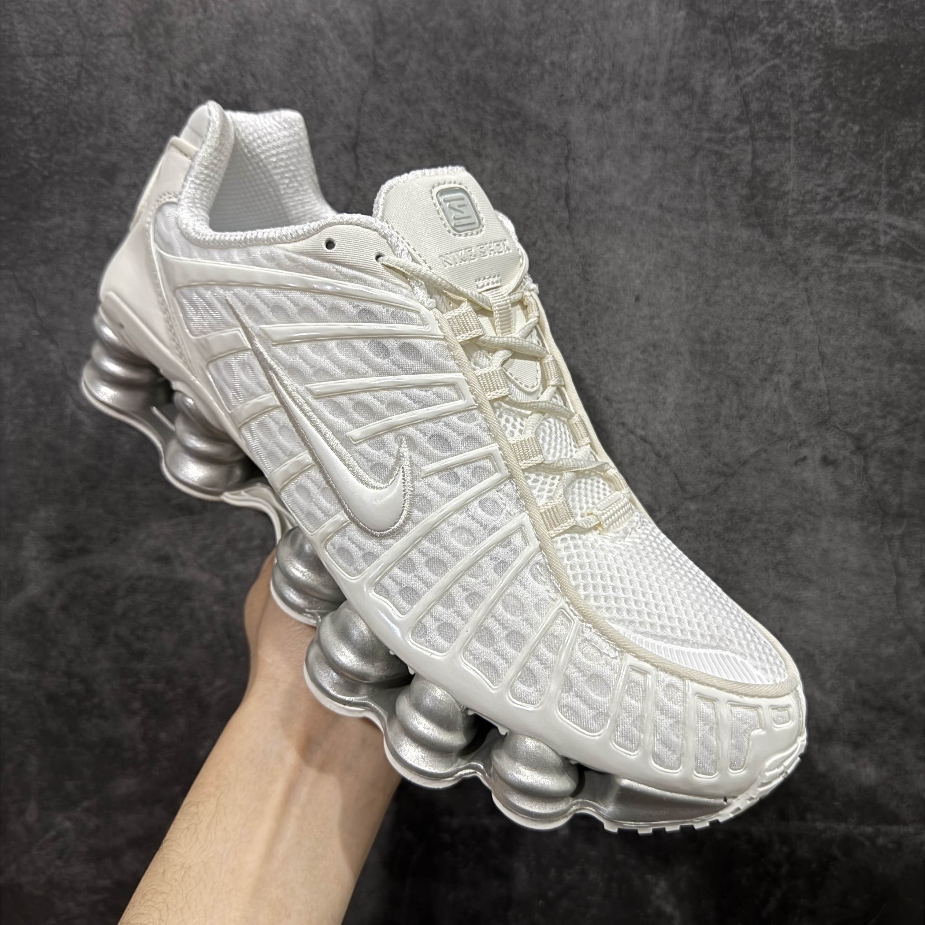 Nike Shox TL  全掌气柱缓震 休闲 运动跑鞋  男鞋 波鞋 白银色AR3566-103 N
