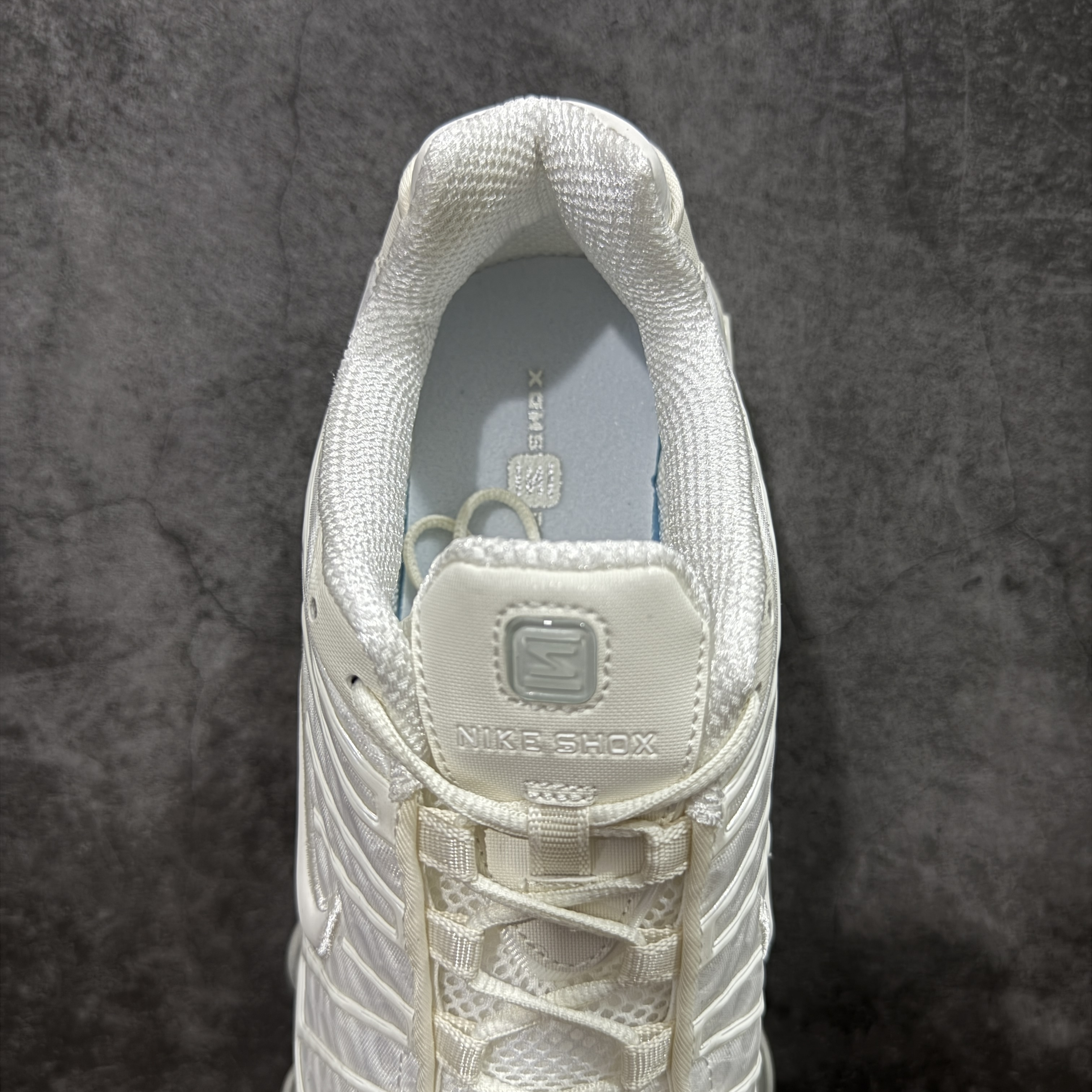 Nike Shox TL  全掌气柱缓震 休闲 运动跑鞋  男鞋 波鞋 白银色AR3566-103 N