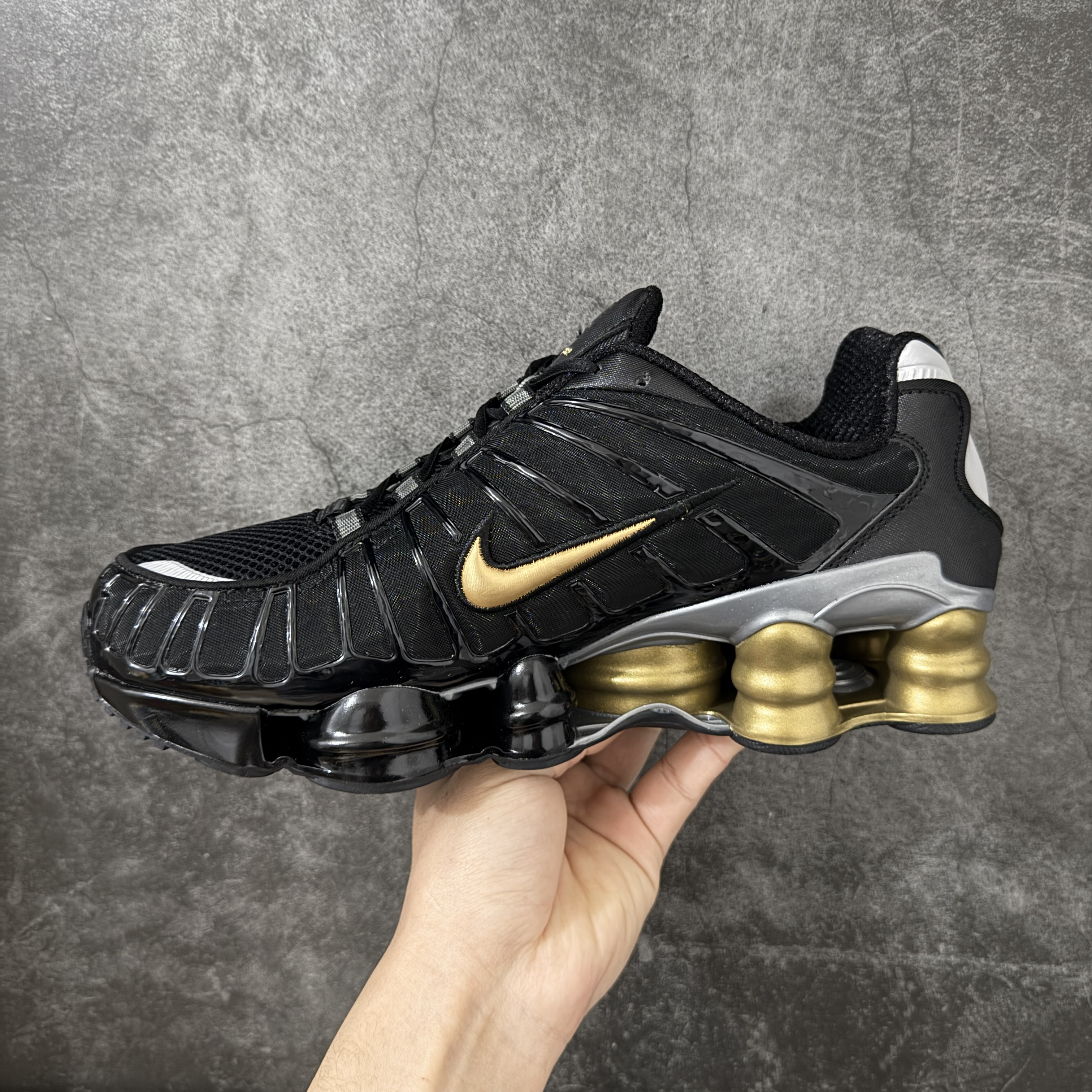 Nike Shox TL  全掌气柱缓震 休闲 运动跑鞋  男鞋 波鞋 黑金色BV1388-001