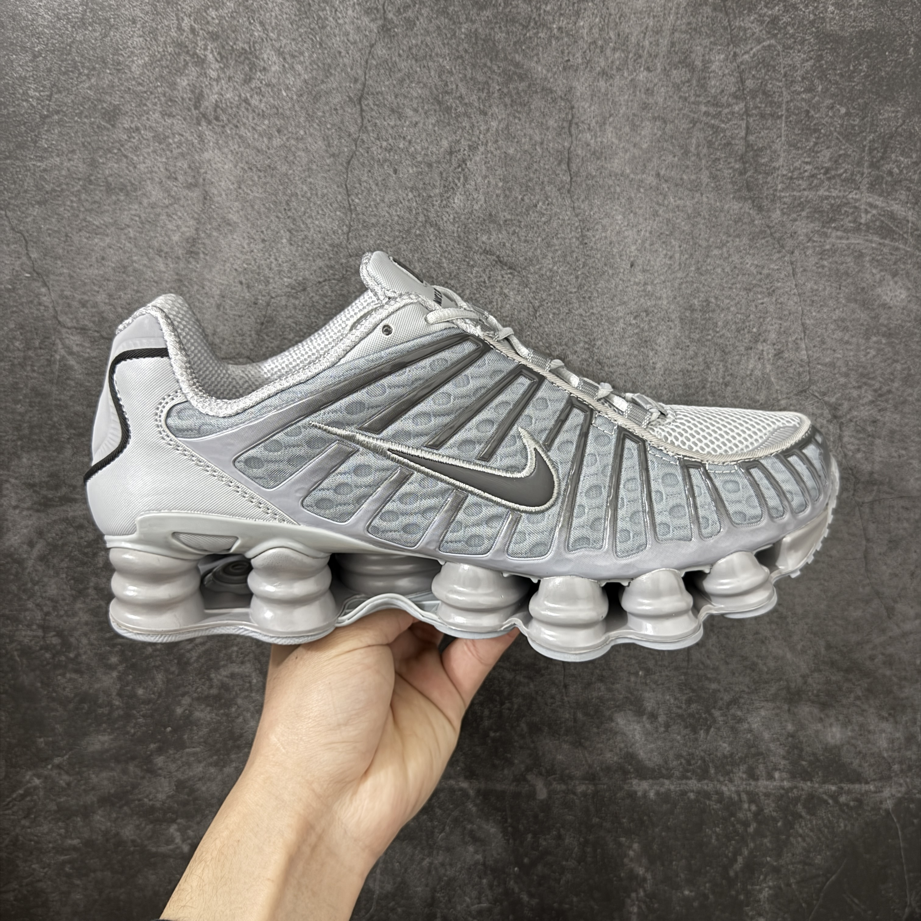 Nike Shox TL  全掌气柱缓震 休闲 运动跑鞋  男鞋 波鞋 灰色AV3595-015 