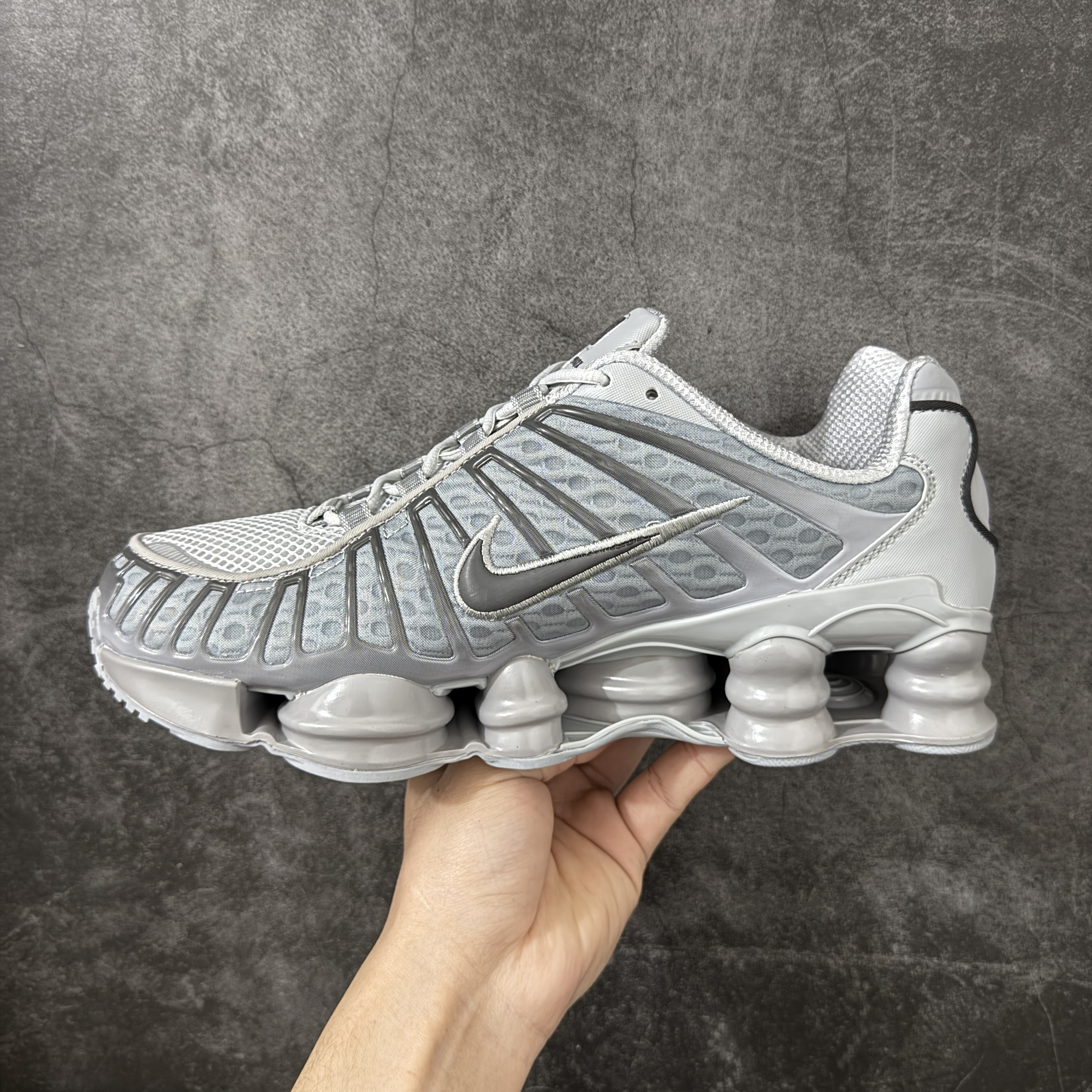 Nike Shox TL  全掌气柱缓震 休闲 运动跑鞋  男鞋 波鞋 灰色AV3595-015 