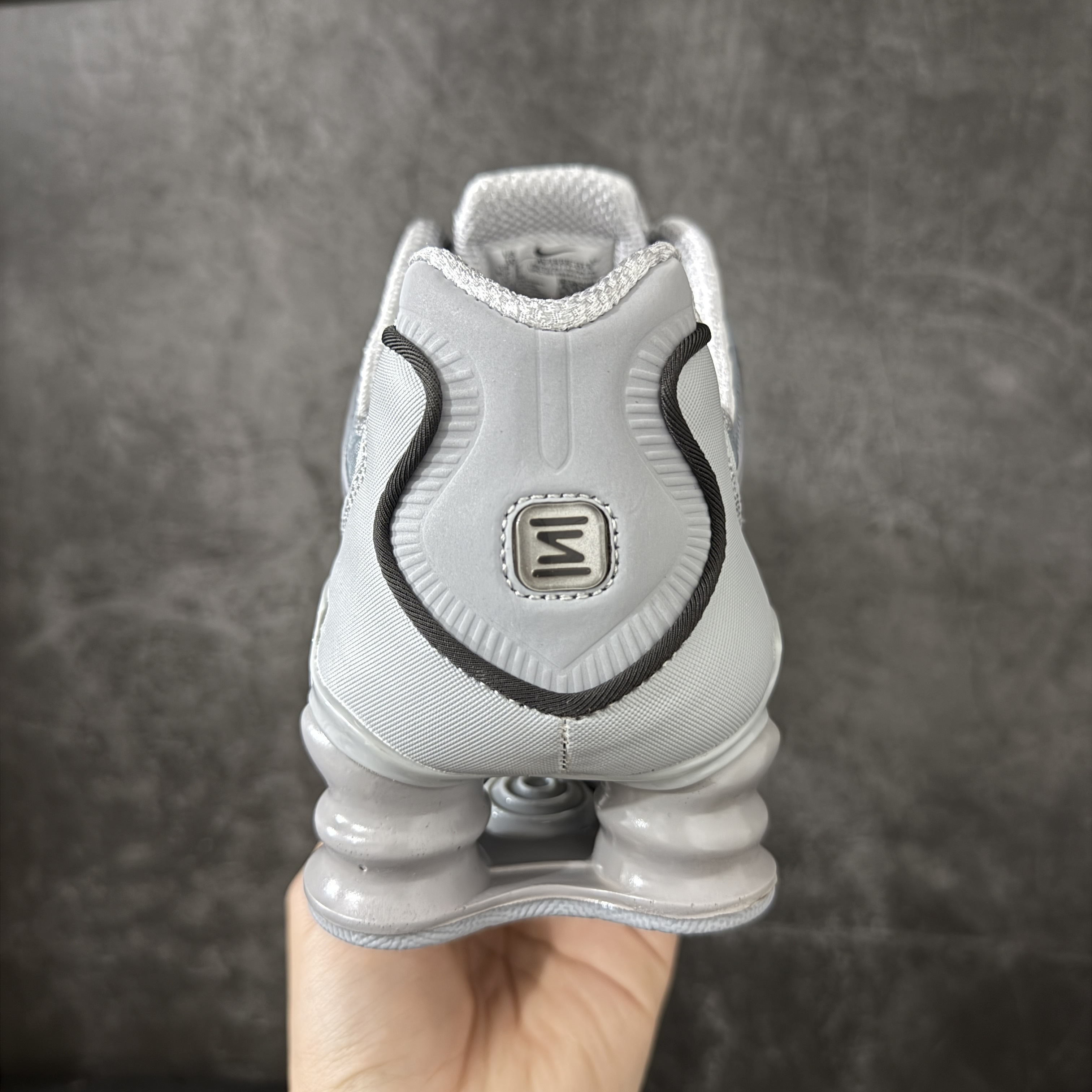 Nike Shox TL  全掌气柱缓震 休闲 运动跑鞋  男鞋 波鞋 灰色AV3595-015 