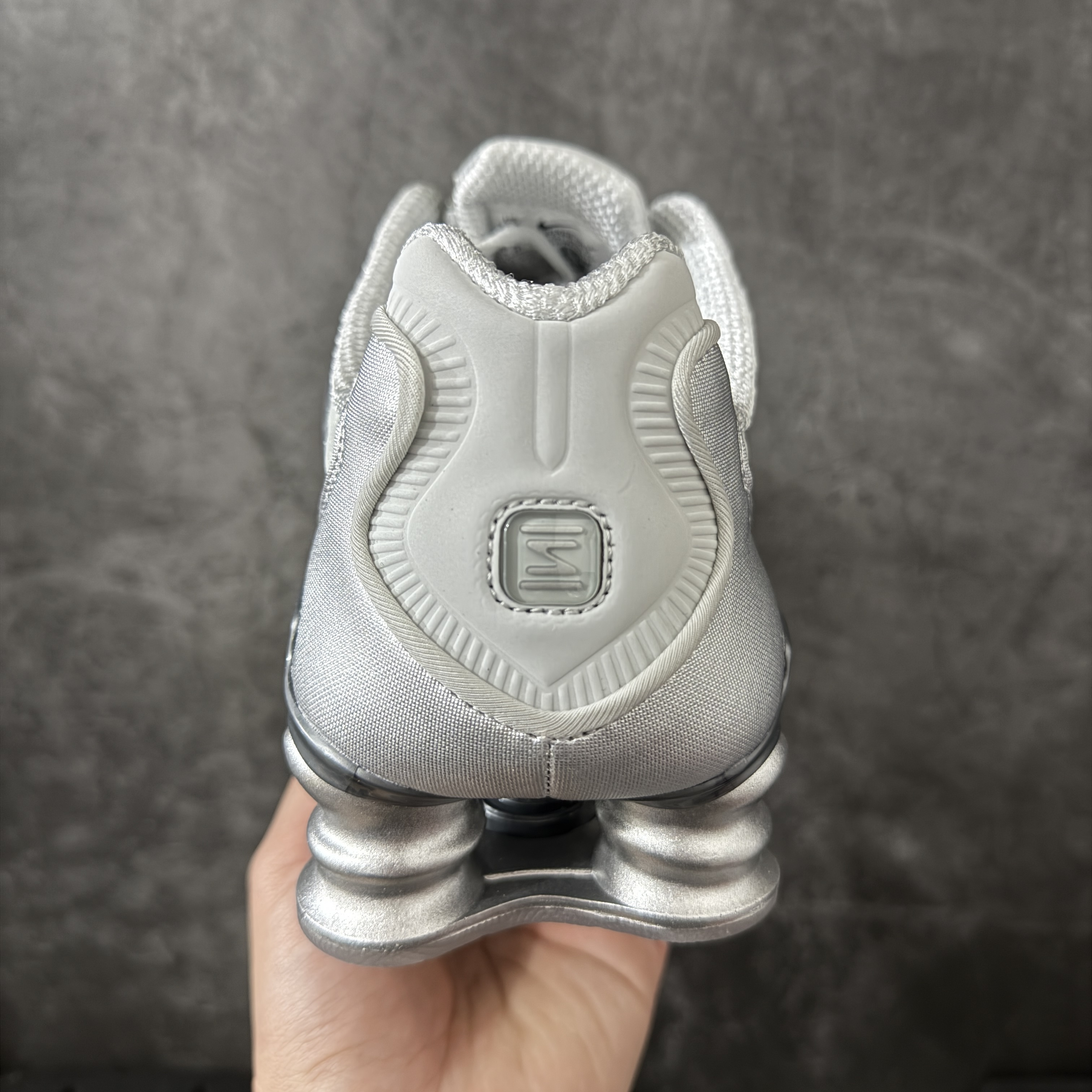 Nike Shox TL  全掌气柱缓震 休闲 运动跑鞋  男鞋 波鞋 灰银色AR3566-003|