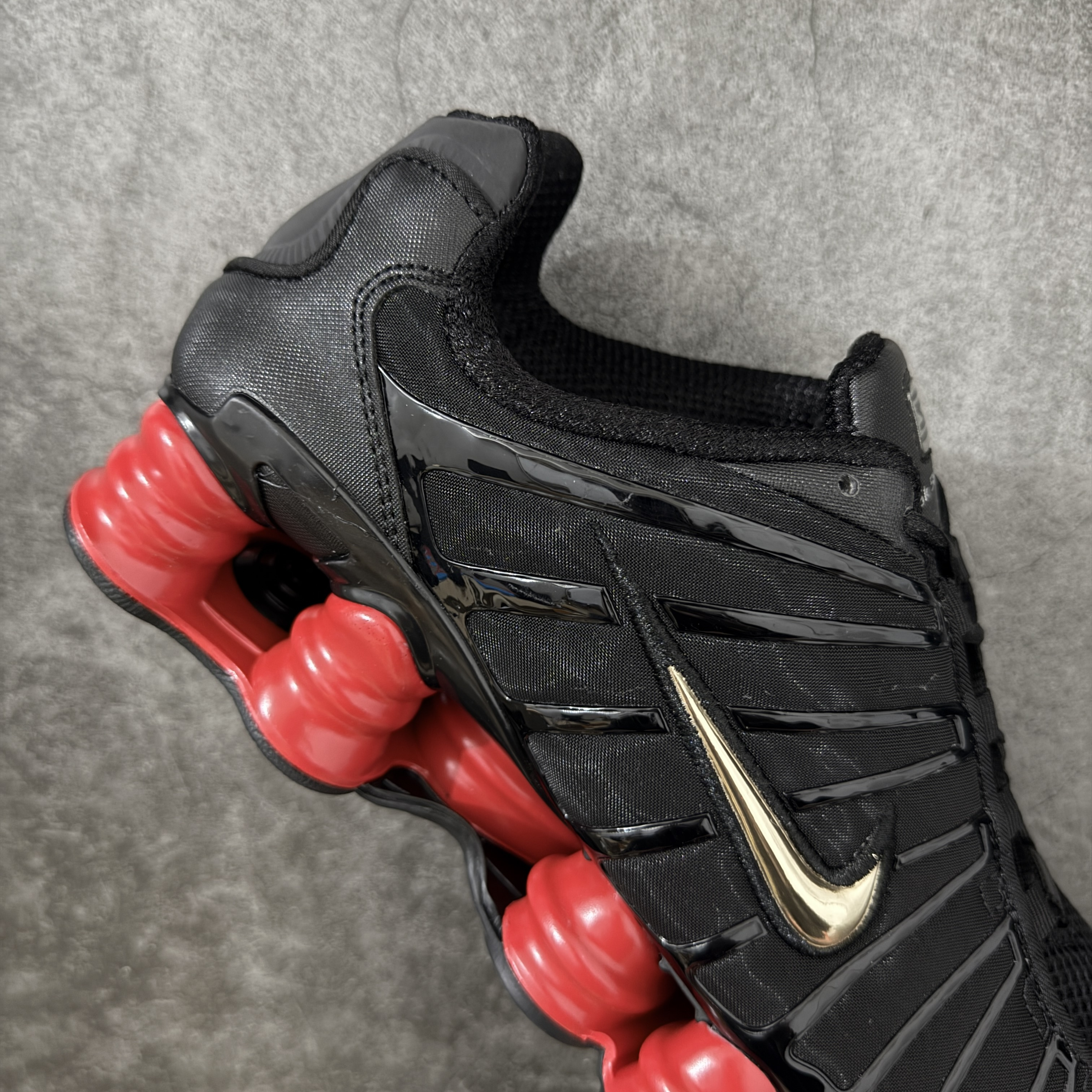 Nike Shox TL  全掌气柱缓震 休闲 运动跑鞋  男鞋 波鞋 黑红银 CN0151-003