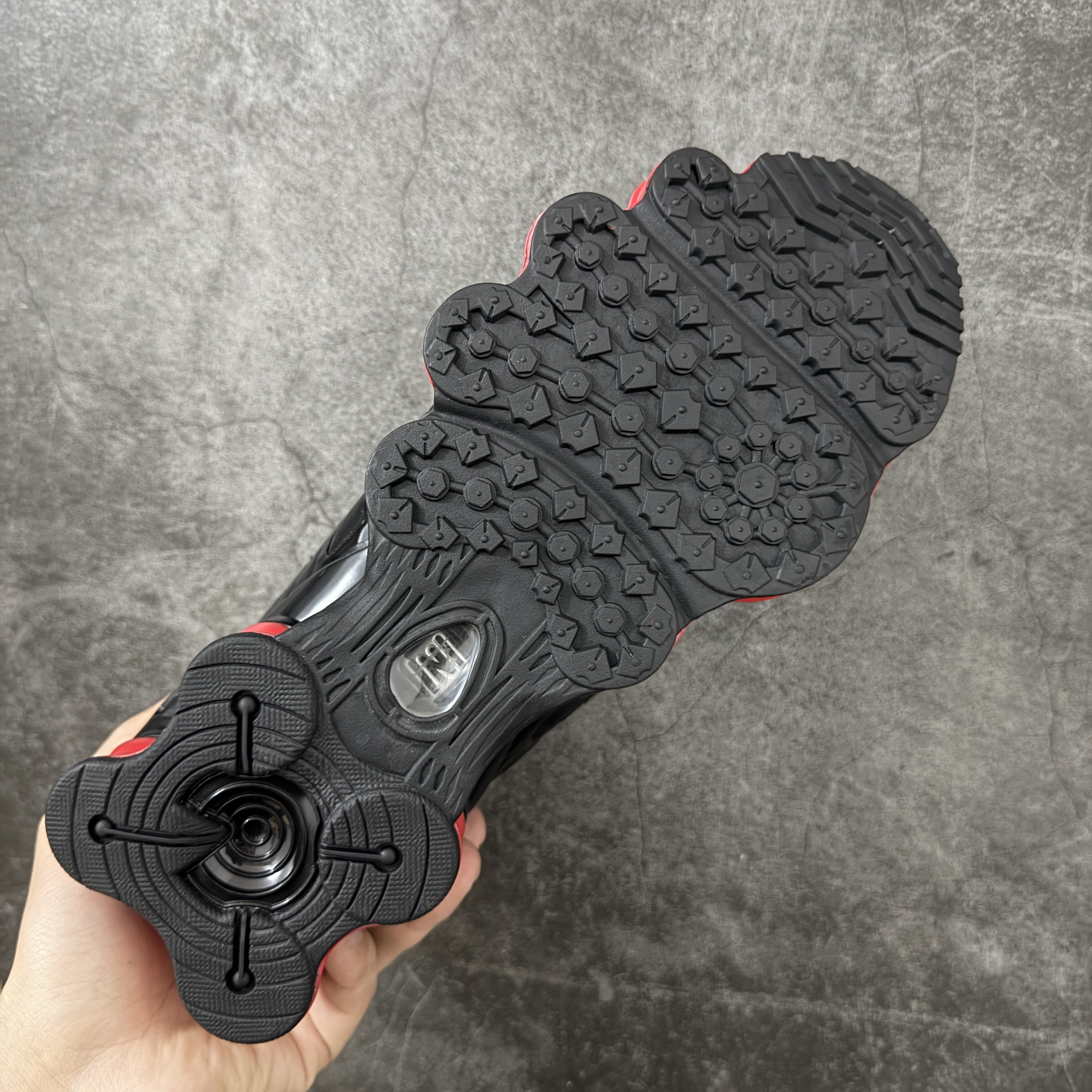 Nike Shox TL  全掌气柱缓震 休闲 运动跑鞋  男鞋 波鞋 黑金 AV3595-013