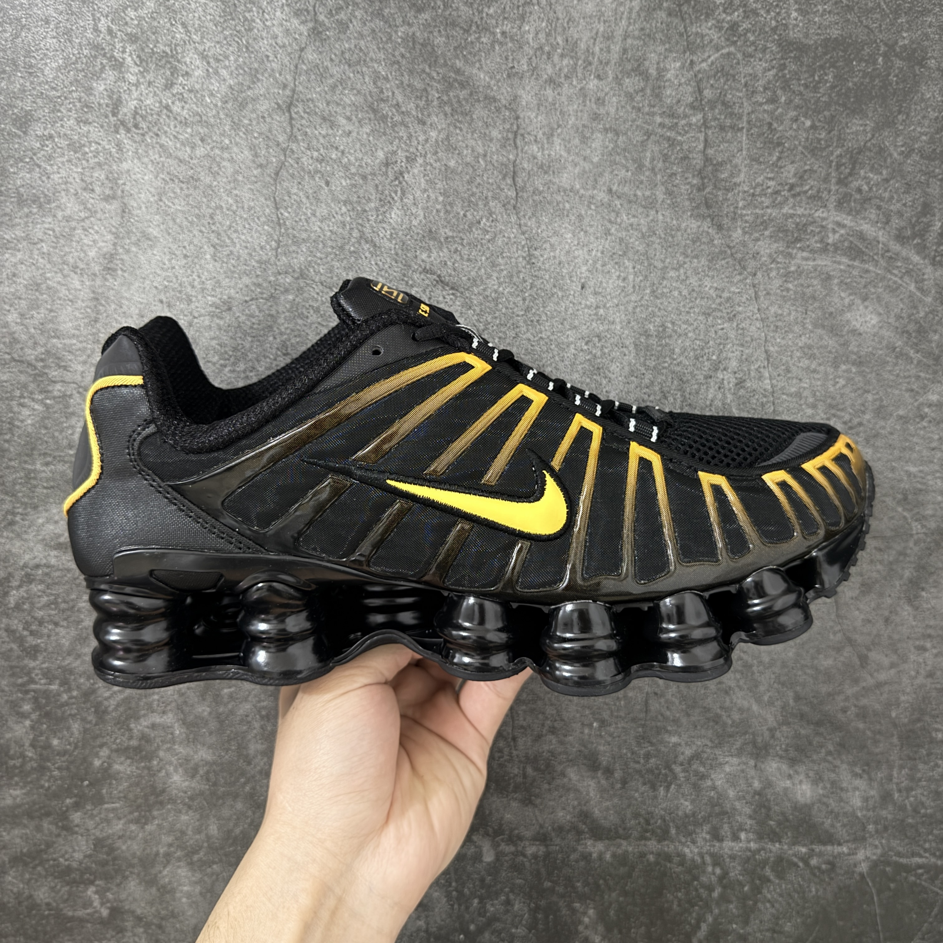 Nike Shox TL  全掌气柱缓震 休闲 运动跑鞋  男鞋 波鞋 黑金 AV3595-013