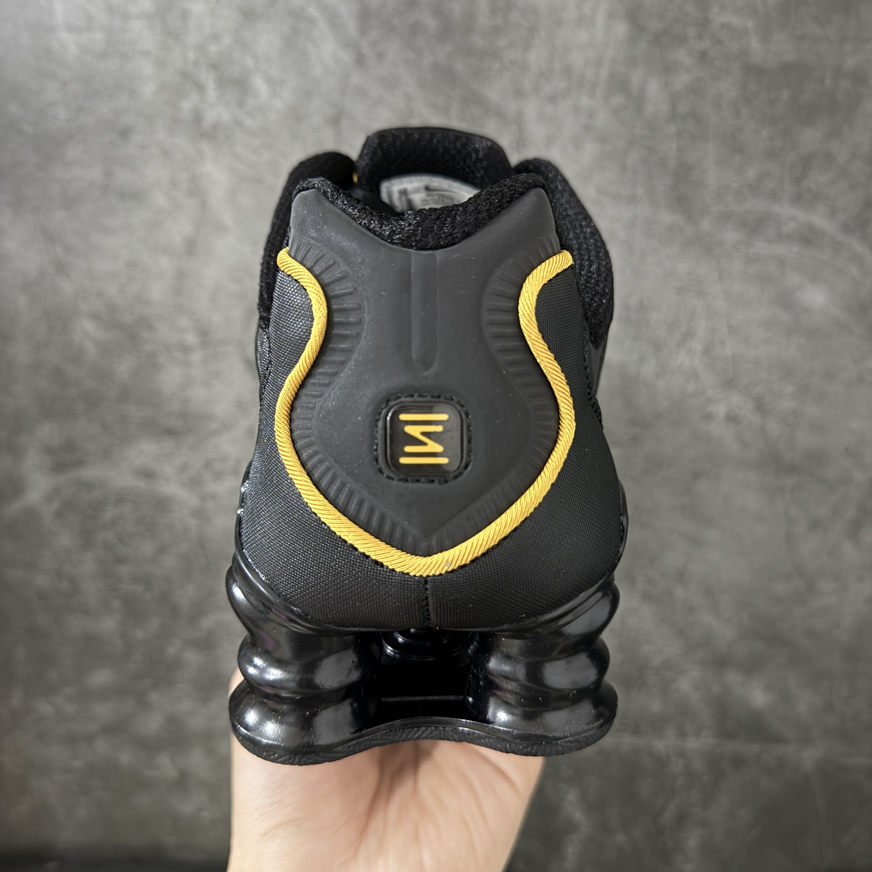 Nike Shox TL  全掌气柱缓震 休闲 运动跑鞋  男鞋 波鞋 黑金 AV3595-013