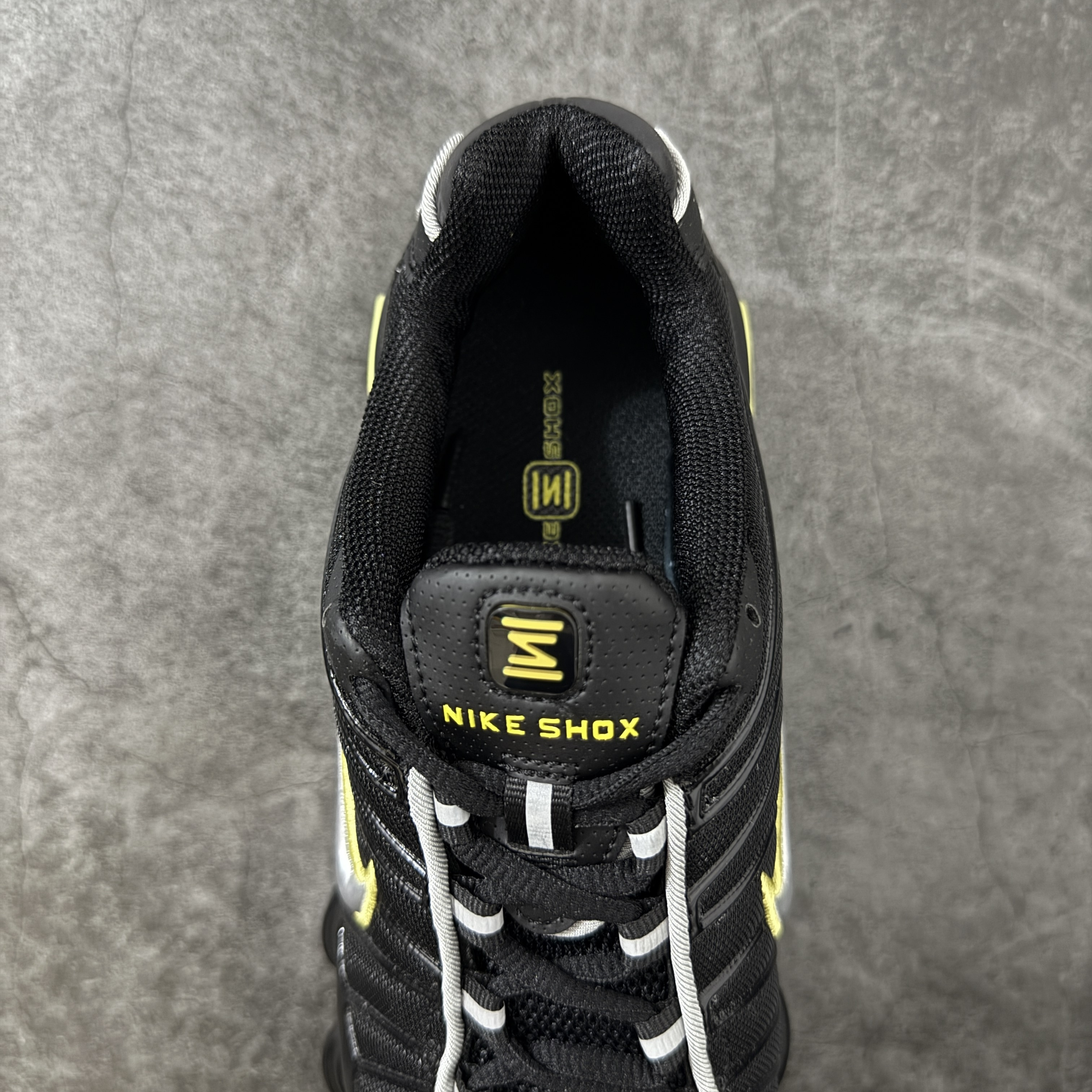 Nike Shox TL  全掌气柱缓震 休闲 运动跑鞋  男鞋 波鞋 黑黄银 CN0151-002