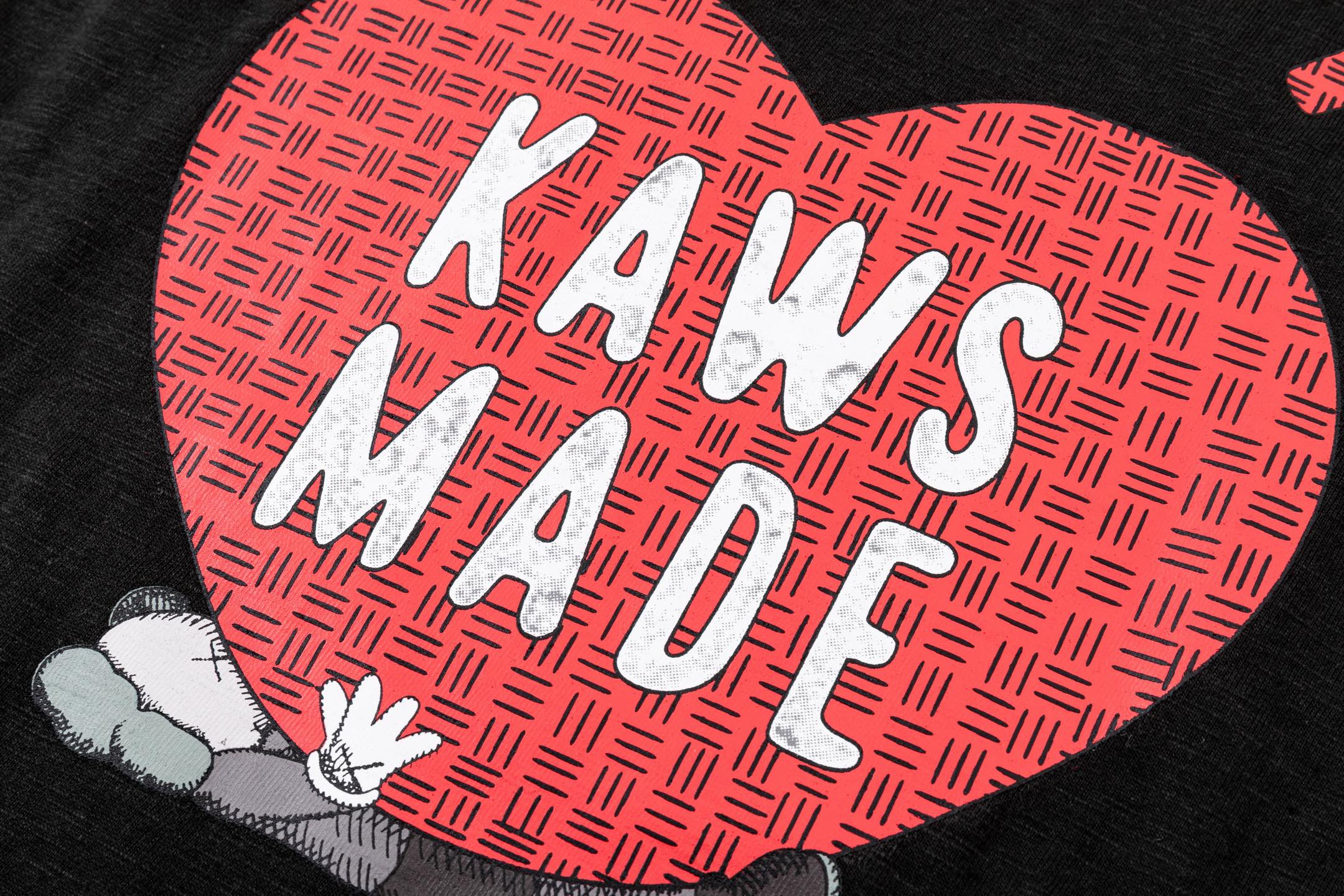 KAWS HUMAN MADE HM 竹节棉 印花  圆领 短袖 T恤 男女同款  黑色 白色 曼谷开业 爱心  