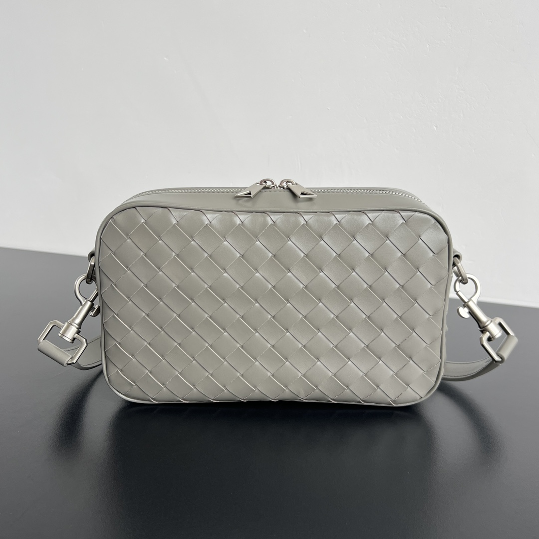 BV Bottega Veneta Woven Design Crossbody Camera Bag for Men 浅棕色相机H0 755923