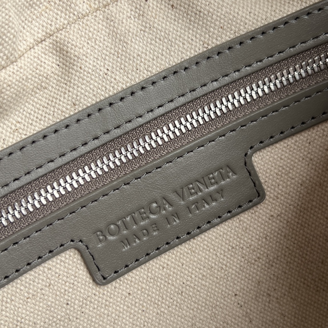 BV Bottega Veneta Woven Design Crossbody Camera Bag for Men 浅棕色相机H0 755923