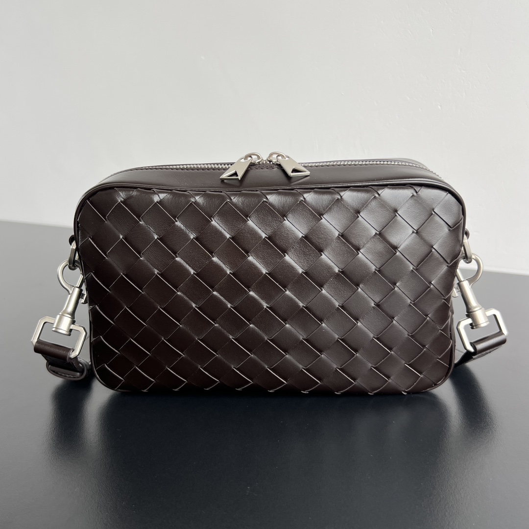 BV Bottega Veneta Woven Design Crossbody Camera Bag for Men 棕色 亮面 相机H0 755923