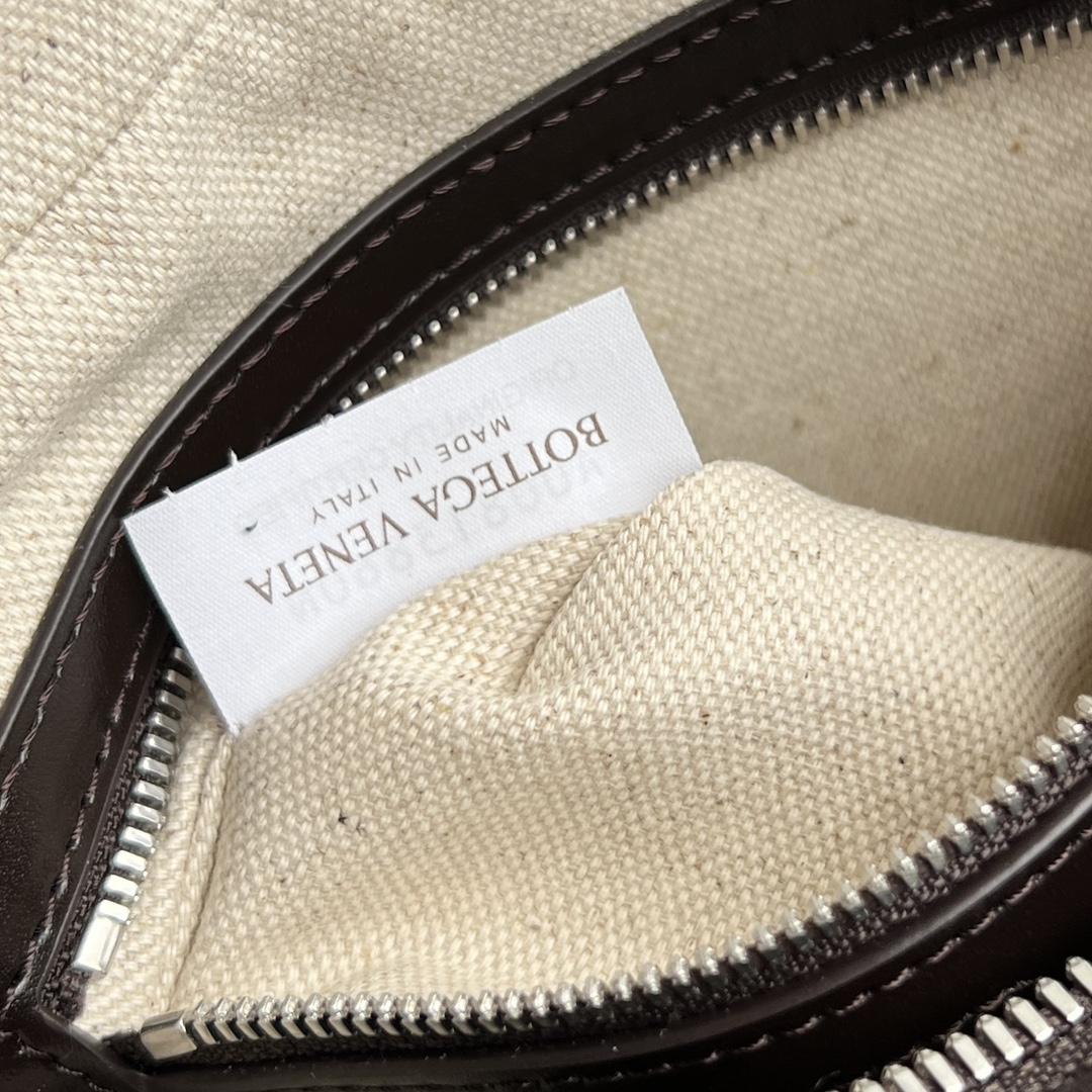 BV Bottega Veneta Woven Design Crossbody Camera Bag for Men 棕色 亮面 相机H0 755923