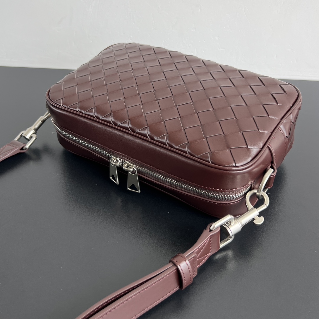 BV Bottega Veneta Woven Design Crossbody Camera Bag for Men 红色 相机H0 755923
