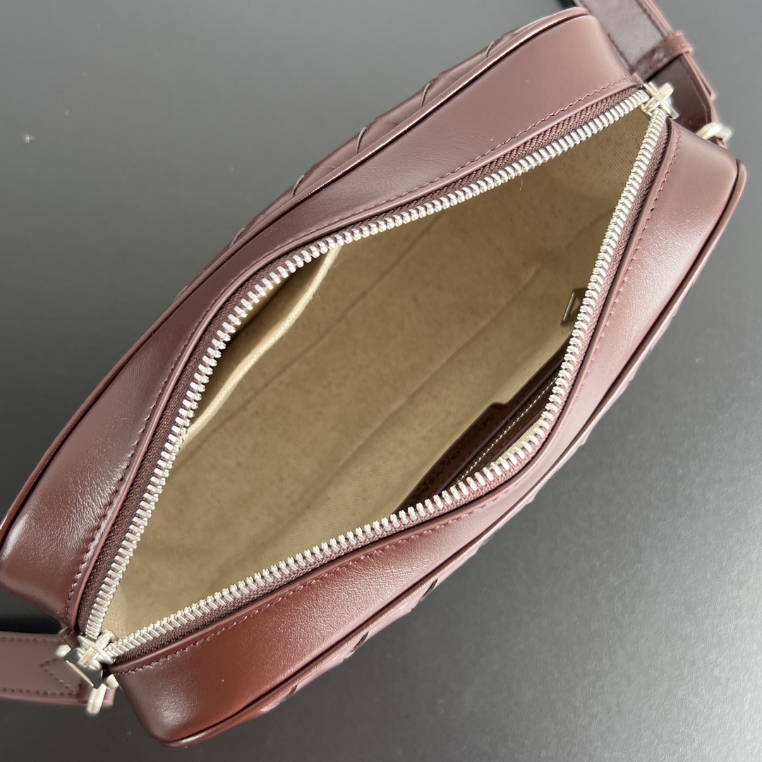 BV Bottega Veneta Woven Design Crossbody Camera Bag for Men 红色 相机H0 755923