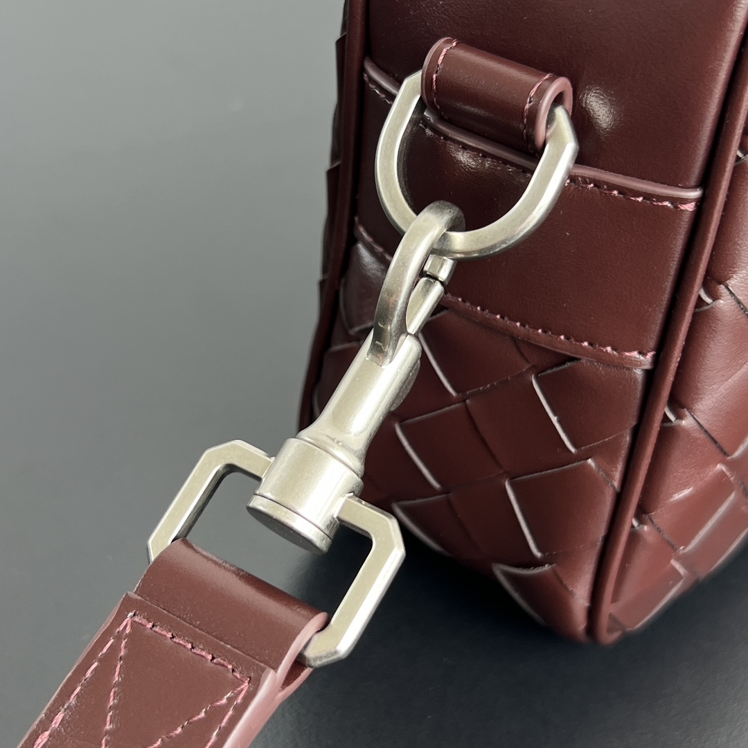 BV Bottega Veneta Woven Design Crossbody Camera Bag for Men 红色 相机H0 755923