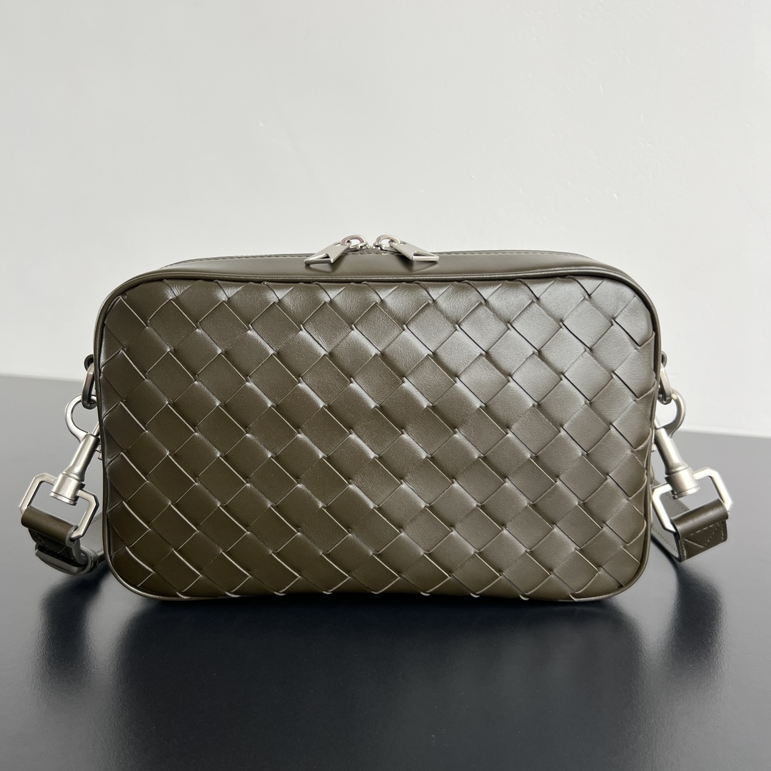 BV Bottega Veneta Woven Design Crossbody Camera Bag for Men 橄榄绿 相机H0 755923