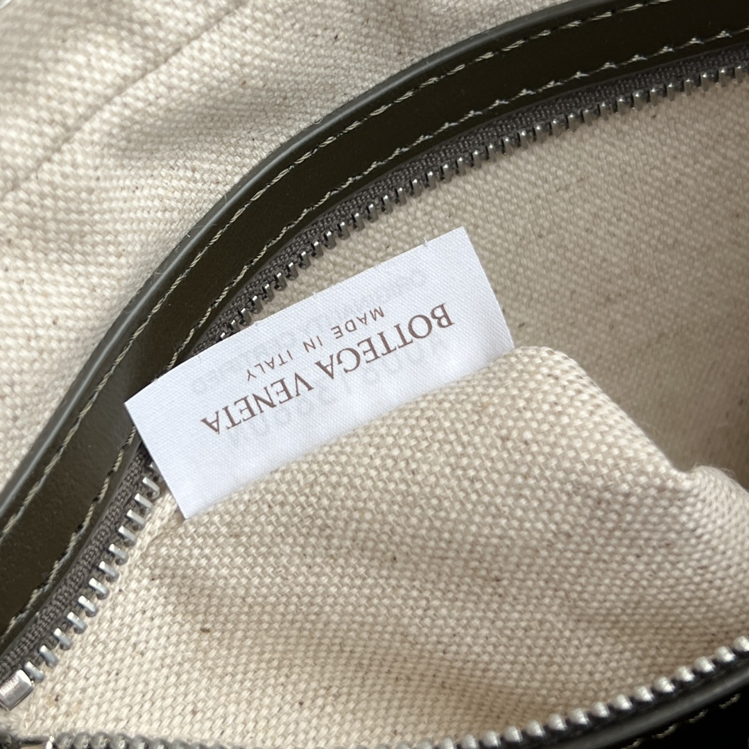 BV Bottega Veneta Woven Design Crossbody Camera Bag for Men 橄榄绿 相机H0 755923