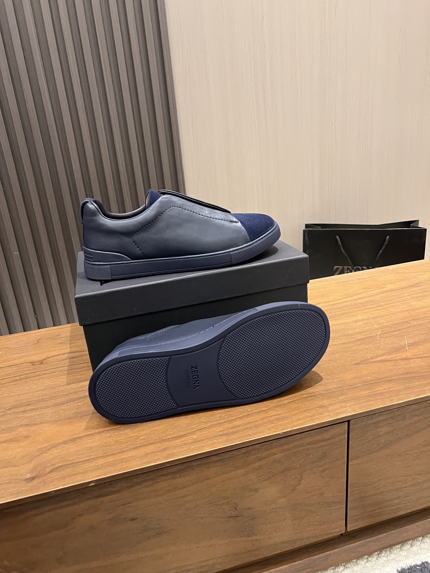 Zegna Triple Stitch — Premium Replica: 1:1 Authentic Leather Texture, the Pinnacle of Italian Light Luxury  LHVEL-S5377Z