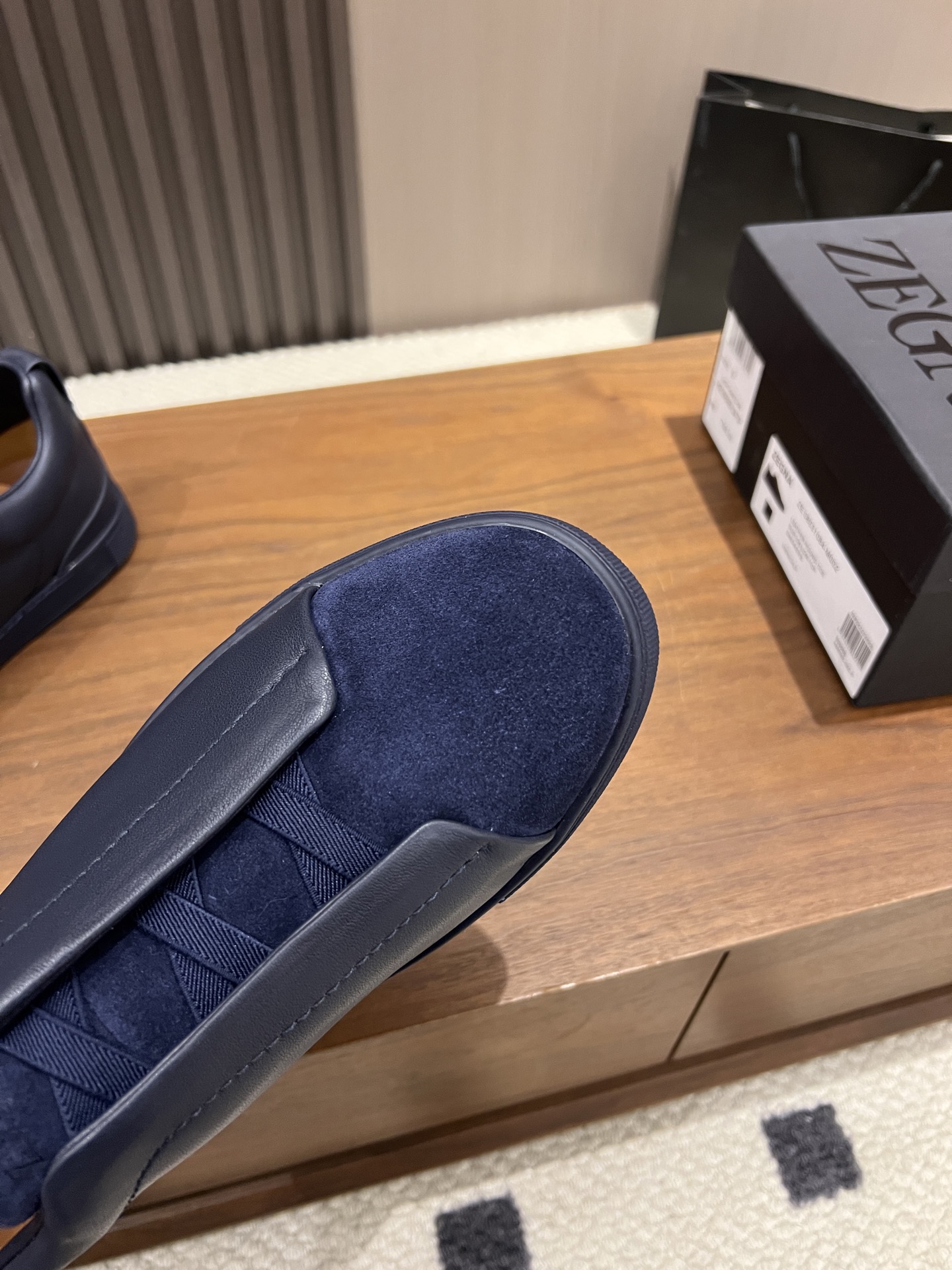 Zegna Triple Stitch — Premium Replica: 1:1 Authentic Leather Texture, the Pinnacle of Italian Light Luxury  LHVEL-S5377Z