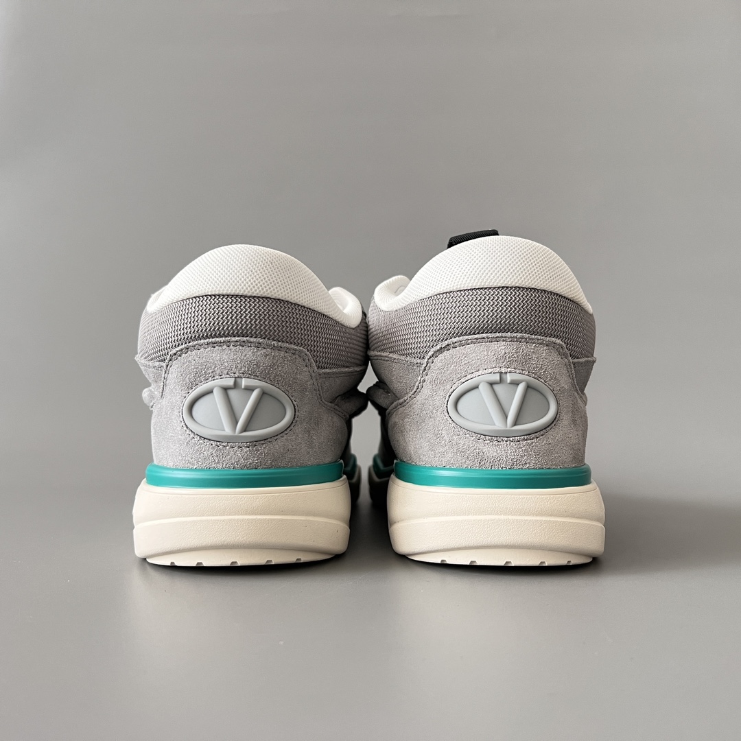 valentino Garavani  Rockstud Untitled Unisex Casual Sneakers: Round-Toe, Lace-Up D5 5Y2S0I14SNIZBF
