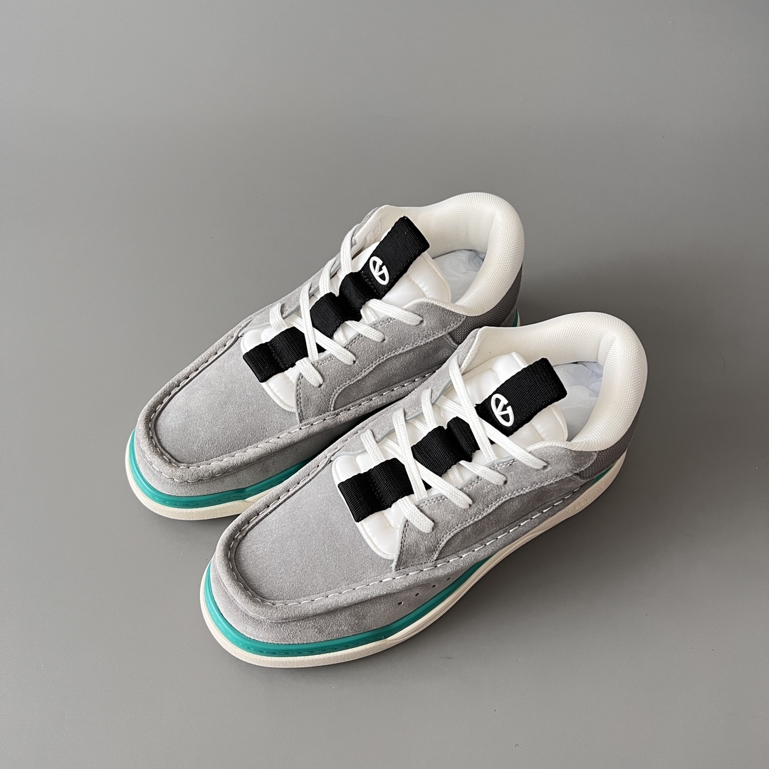 valentino Garavani  Rockstud Untitled Unisex Casual Sneakers: Round-Toe, Lace-Up D5 5Y2S0I14SNIZBF