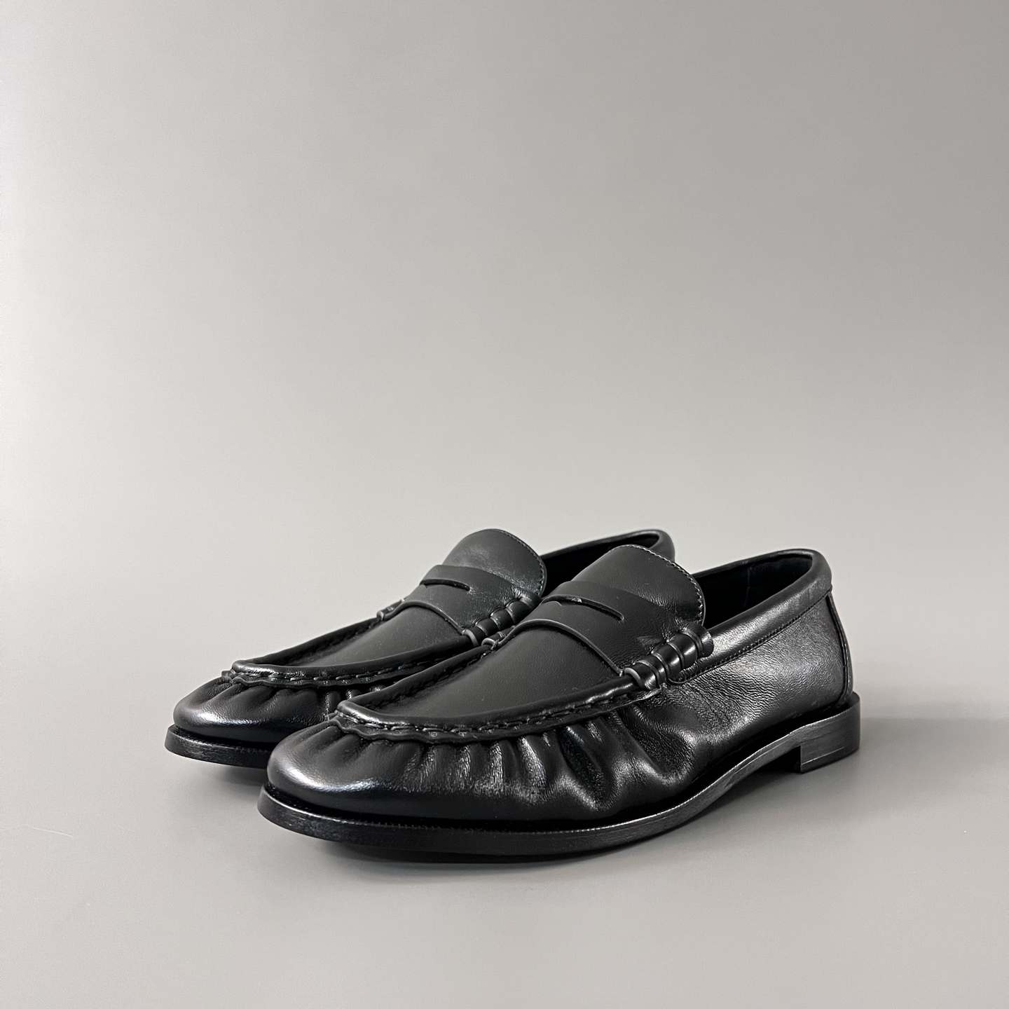 SAINT LAURENT Penny — Genuine Leather, Laceless, 1:1 Replica Loafers  Women's Shoes