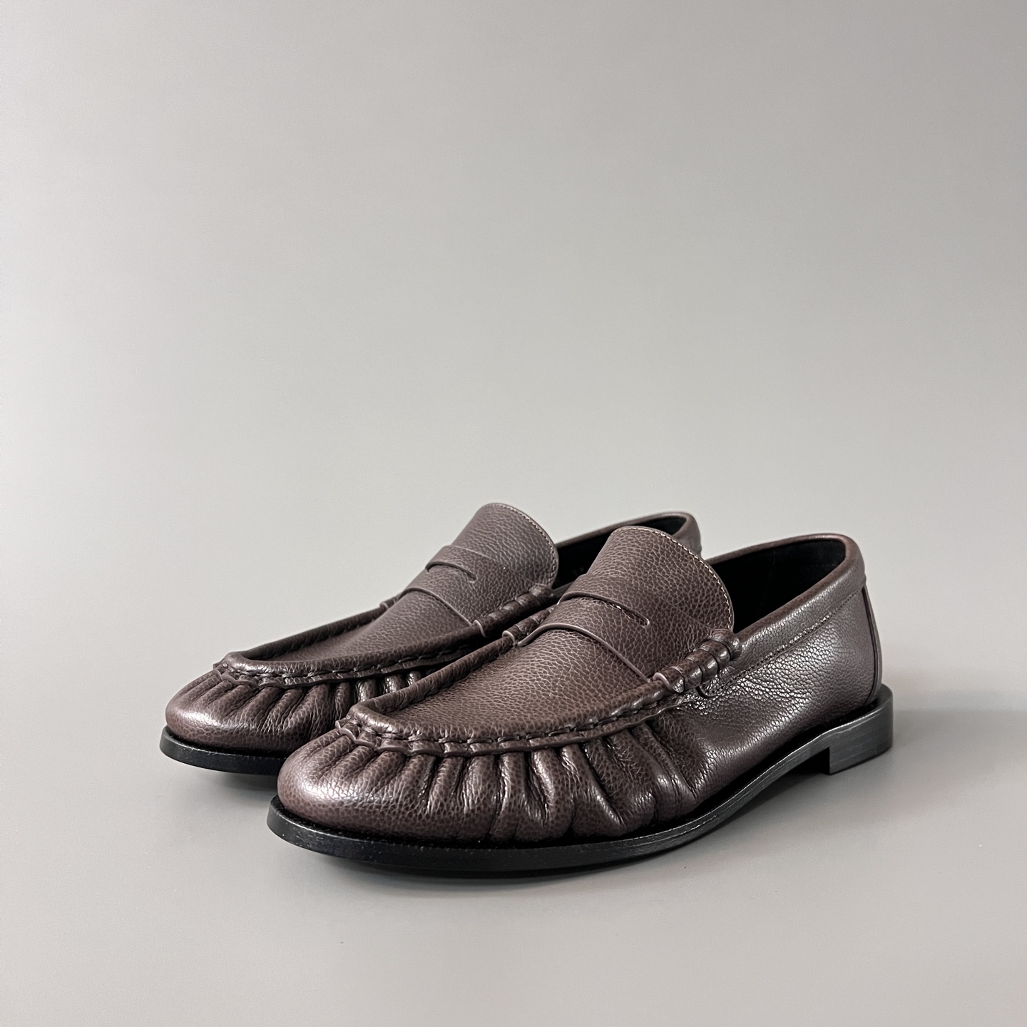 SAINT LAURENT Penny — Genuine Leather, Laceless, 1:1 Replica Loafers  Women's Shoes