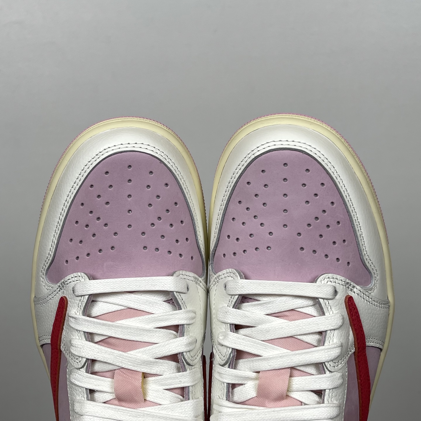 天花板 Travis Scott x Air Jordan 1 Low   AJ1 倒钩 低筒 倒钩 板鞋 篮球鞋 波鞋 男女同款  红粉 IQ7604-101