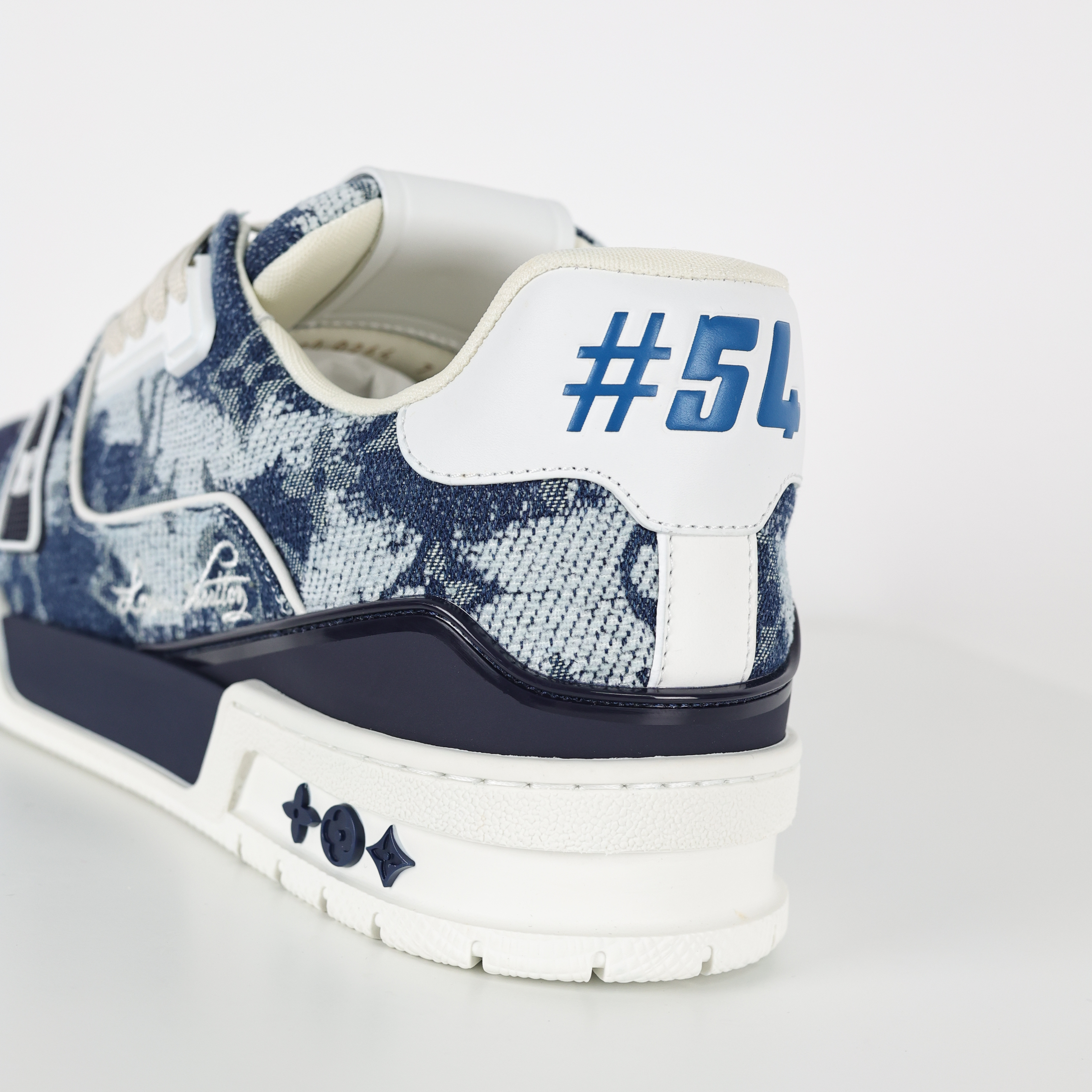 Louis Vuitton Best UA Batch LV Trainer - Hand-finished Luxury Sport Shoes for Men & Women MAX 1AJAQV-D0