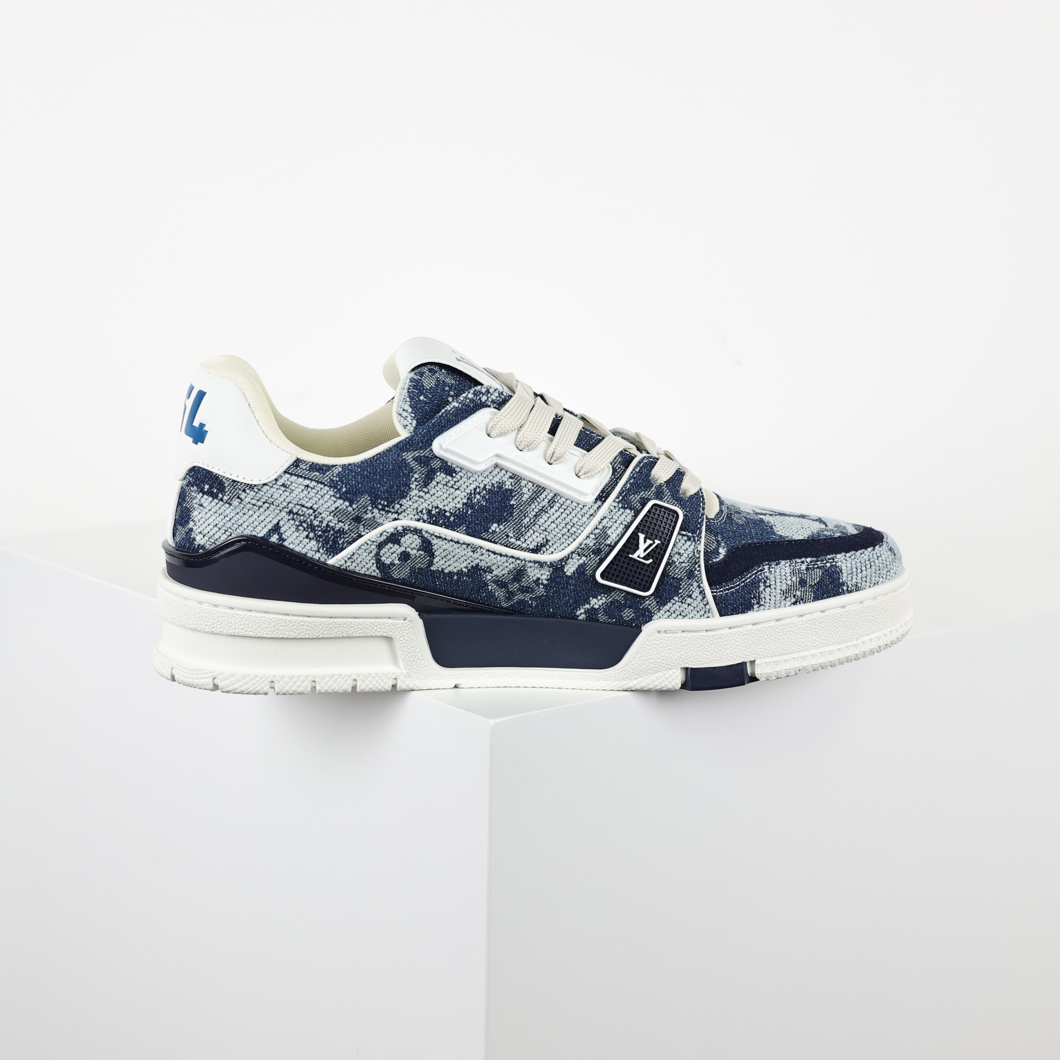 Louis Vuitton Best UA Batch LV Trainer - Hand-finished Luxury Sport Shoes for Men & Women MAX 1AJAQV-D0
