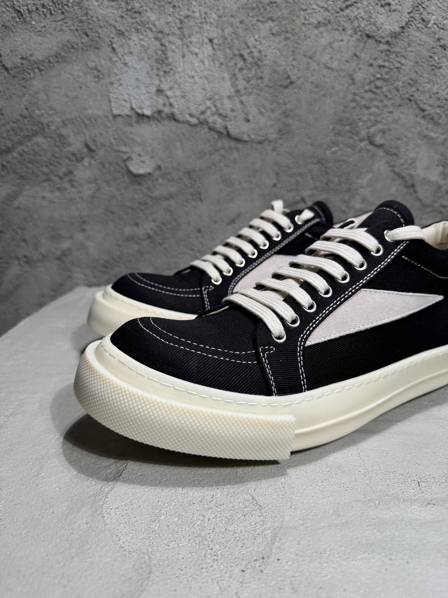 RICK OWENS RO 圆头 板鞋 休闲鞋 波鞋 男鞋  帆布  黑白 低筒 颗粒鞋头 DU01F4803DOLVH-4911