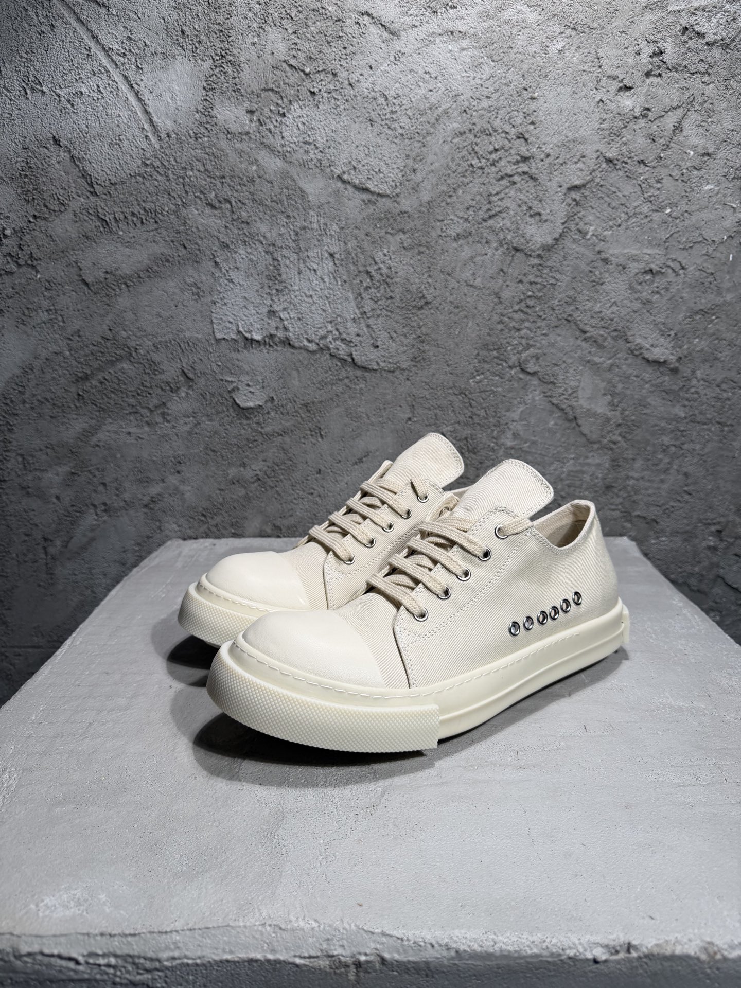RICK OWENS RO 圆头 板鞋 休闲鞋 波鞋 男鞋  帆布  低筒  白色 牛仔布侧面六孔  DU01F4822DOEH41-111
