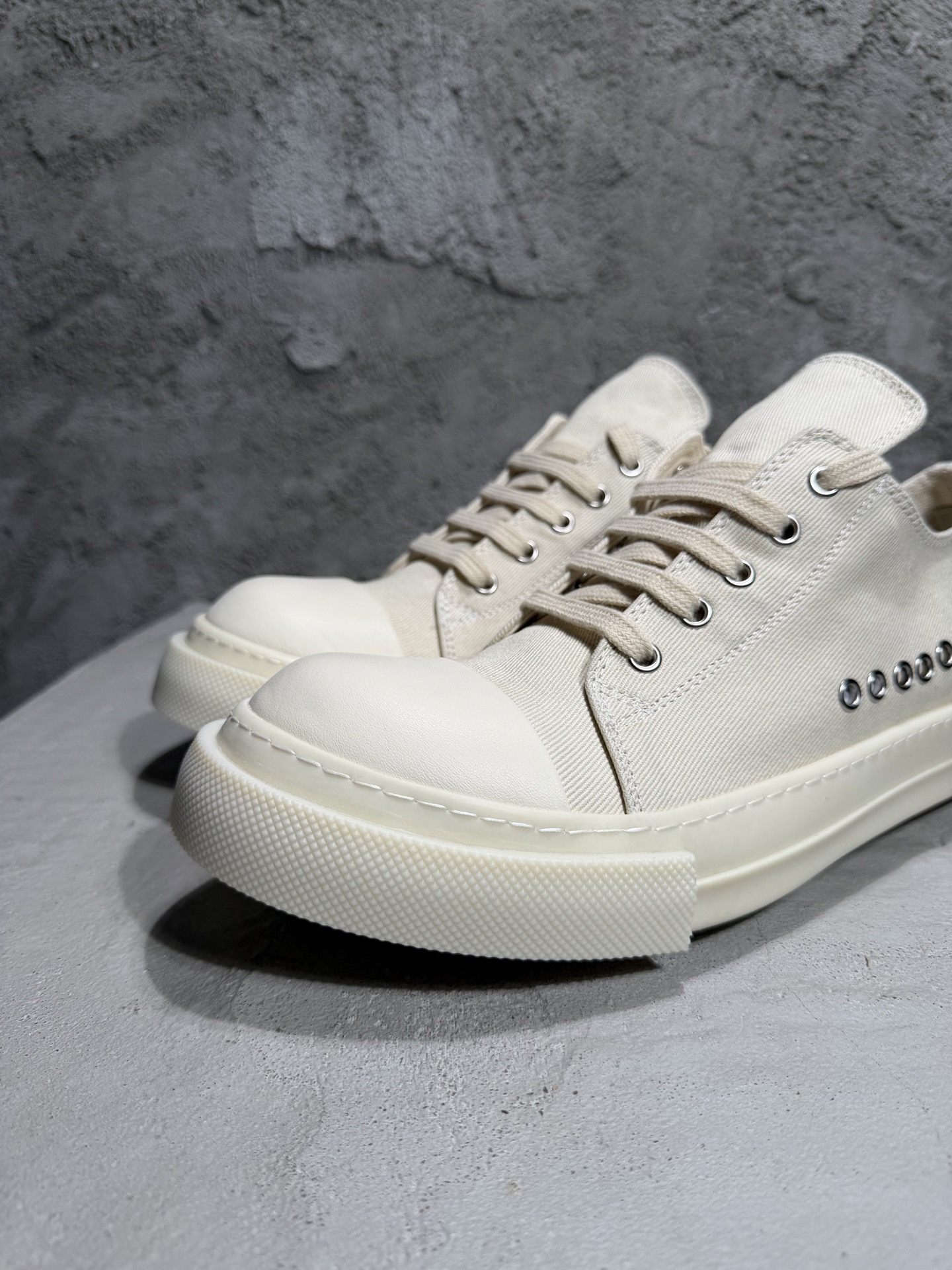 RICK OWENS RO 圆头 板鞋 休闲鞋 波鞋 男鞋  帆布  低筒  白色 牛仔布侧面六孔  DU01F4822DOEH41-111