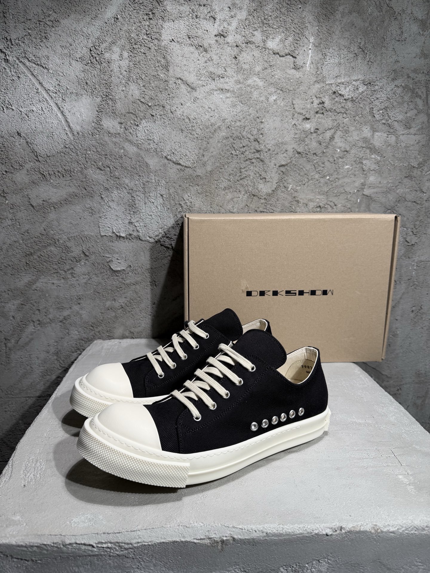 RICK OWENS RO 圆头 板鞋 休闲鞋 波鞋 男鞋  帆布  黑白 低筒  牛仔布侧面六孔  DU01F4822DOEH2-911
