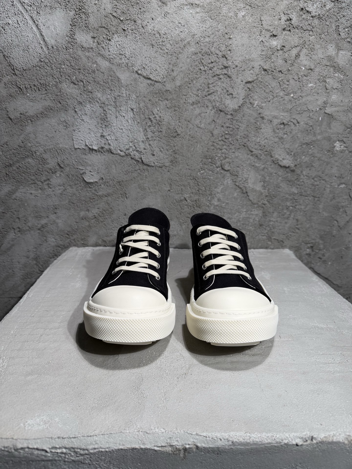 RICK OWENS RO 圆头 板鞋 休闲鞋 波鞋 男鞋  帆布  黑白 低筒  牛仔布侧面六孔  DU01F4822DOEH2-911