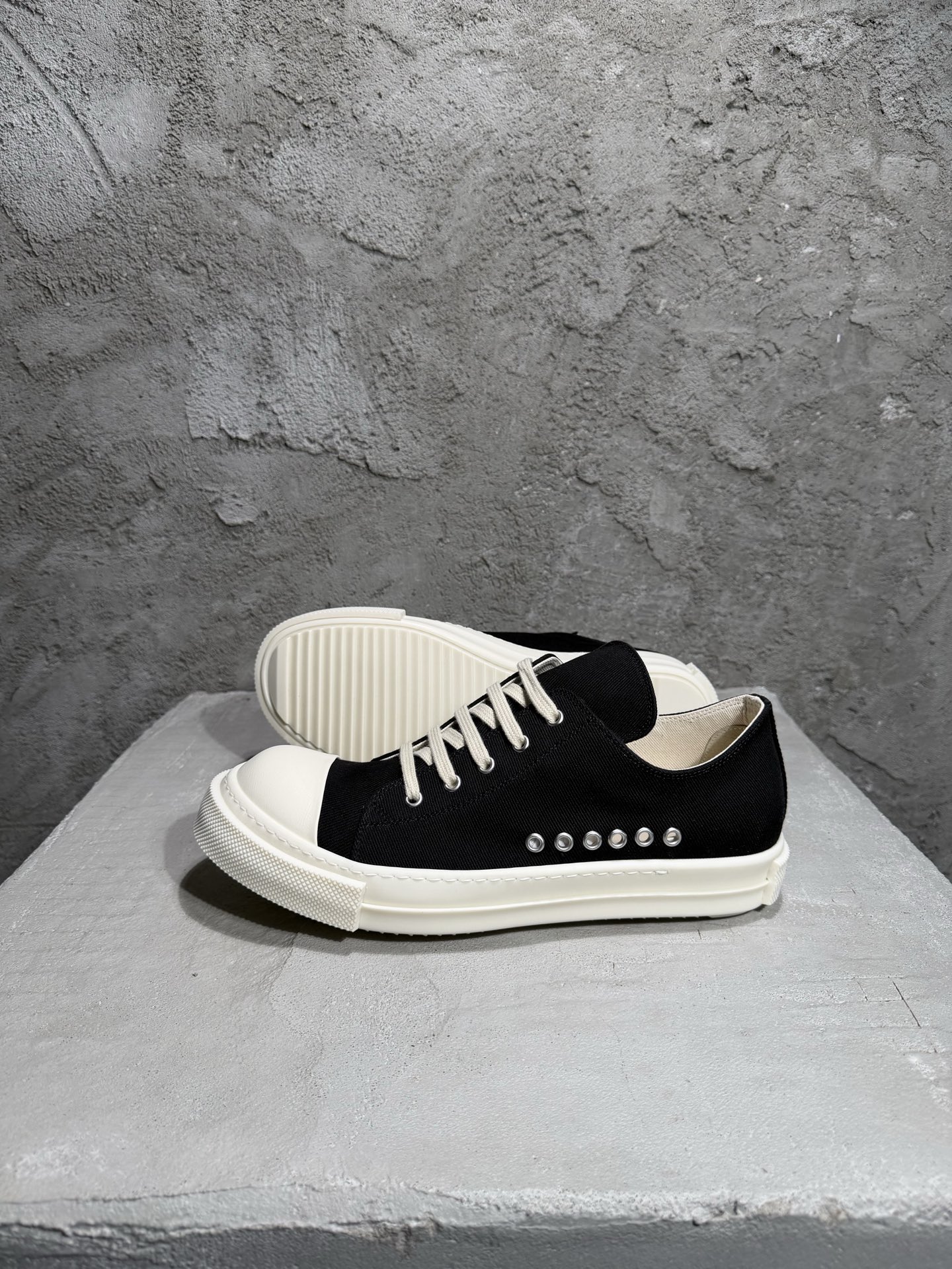 RICK OWENS RO 圆头 板鞋 休闲鞋 波鞋 男鞋  帆布  黑白 低筒  牛仔布侧面六孔  DU01F4822DOEH2-911