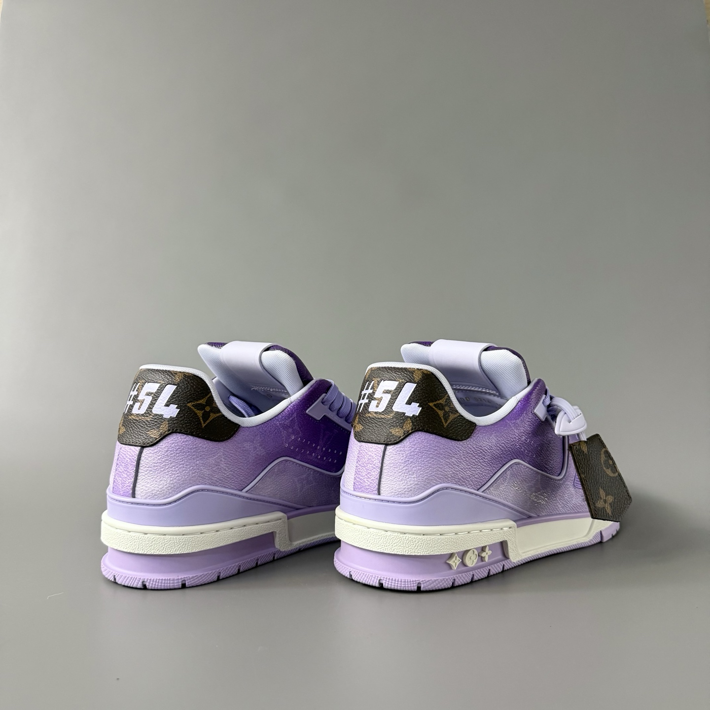 Louis Vuitton Best UA Batch LV Trainer - Hand-finished Luxury Sport Shoes for Men & Women  1AJV97 