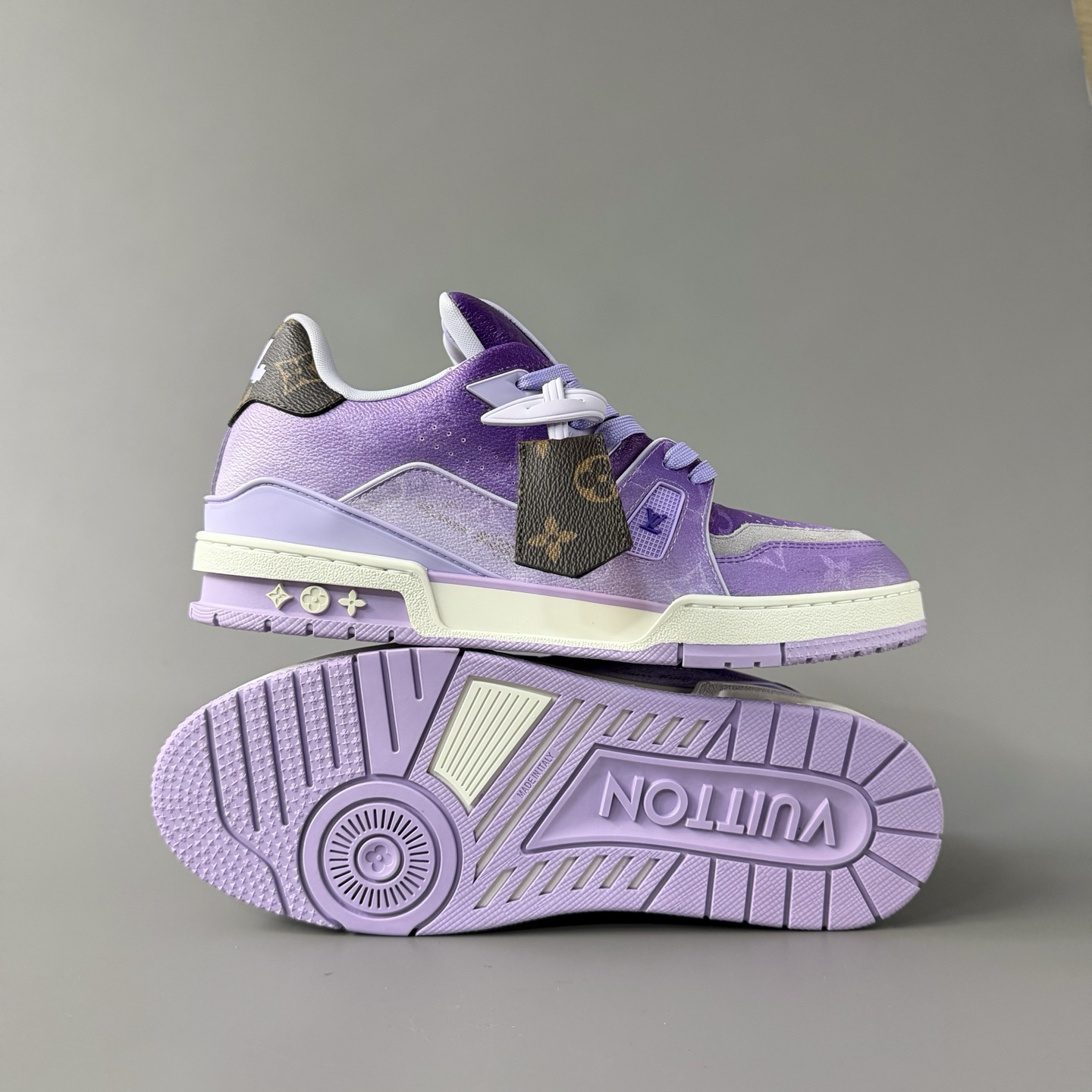 Louis Vuitton Best UA Batch LV Trainer - Hand-finished Luxury Sport Shoes for Men & Women  1AJV97 