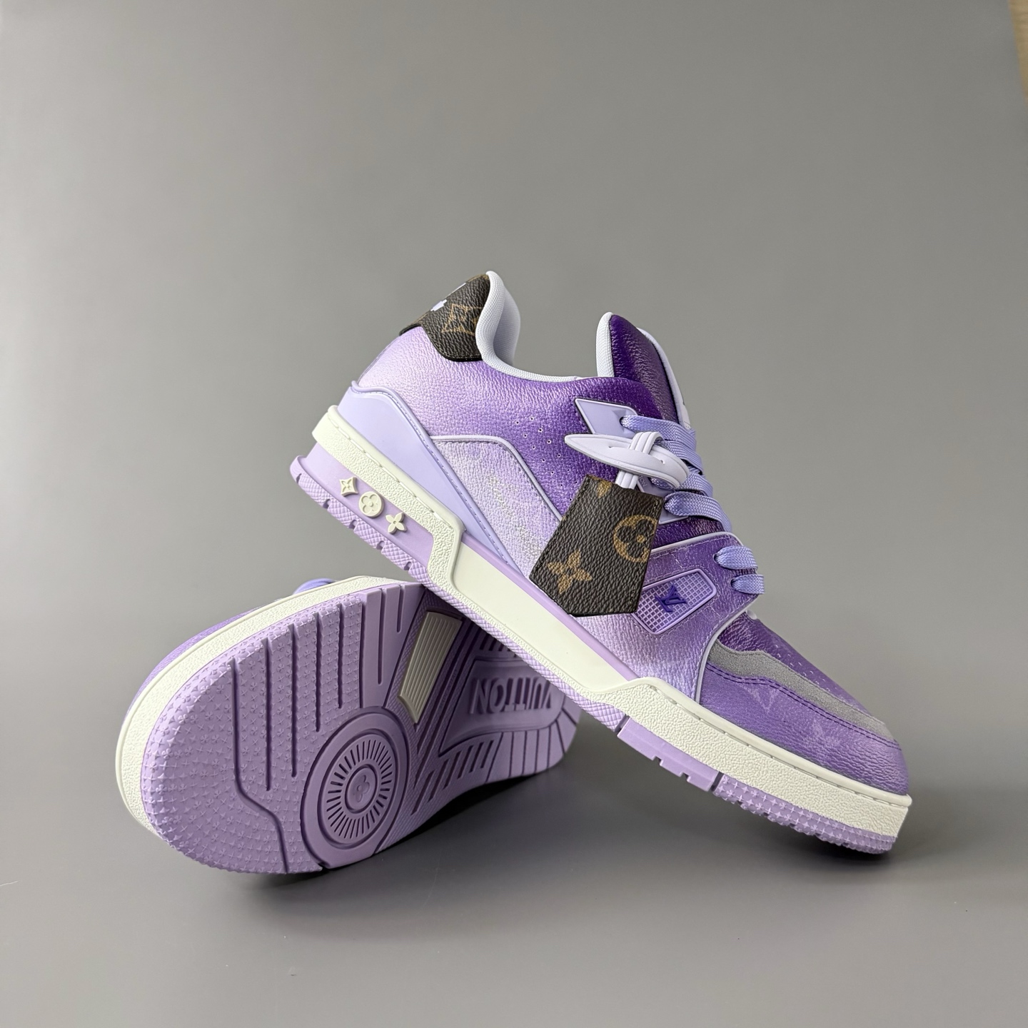 Louis Vuitton Best UA Batch LV Trainer - Hand-finished Luxury Sport Shoes for Men & Women  1AJV97 