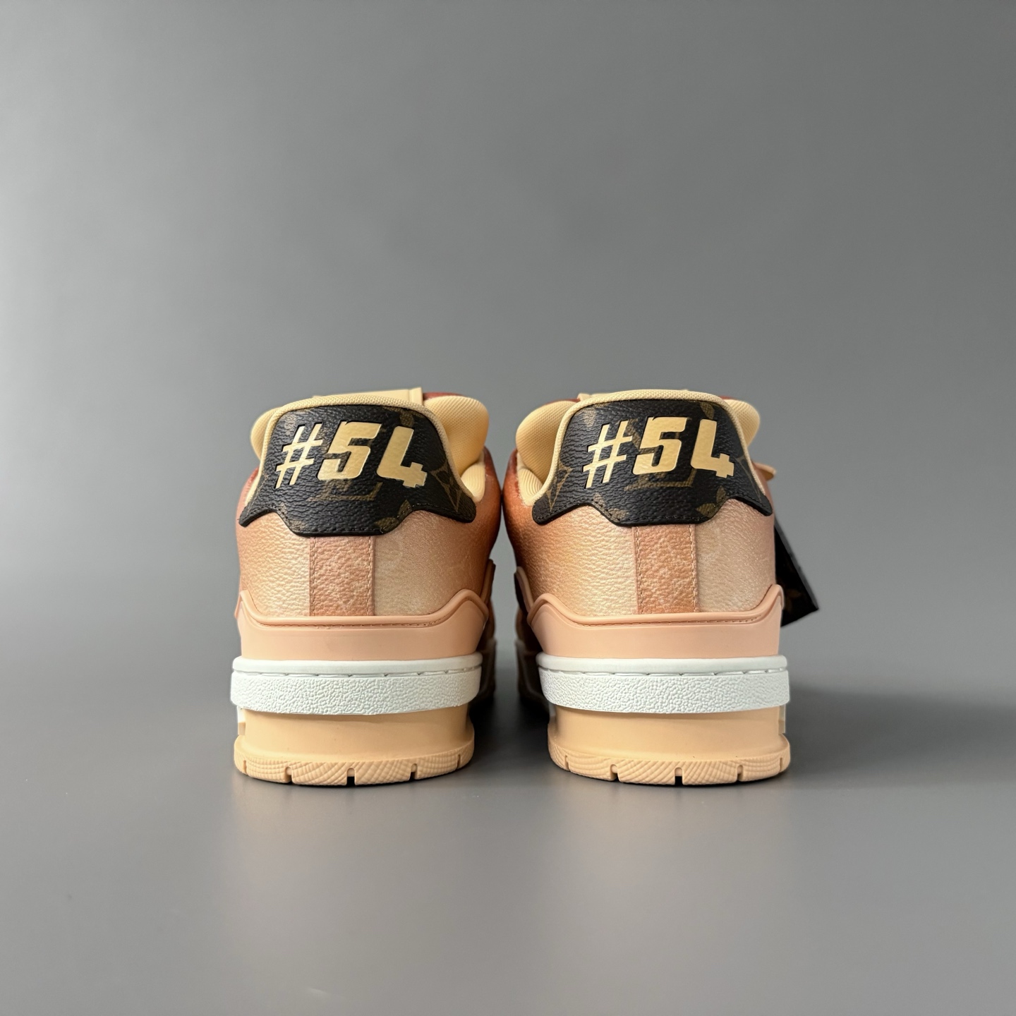 Louis Vuitton Best UA Batch LV Trainer - Hand-finished Luxury Sport Shoes for Men & Women  1AJTPX