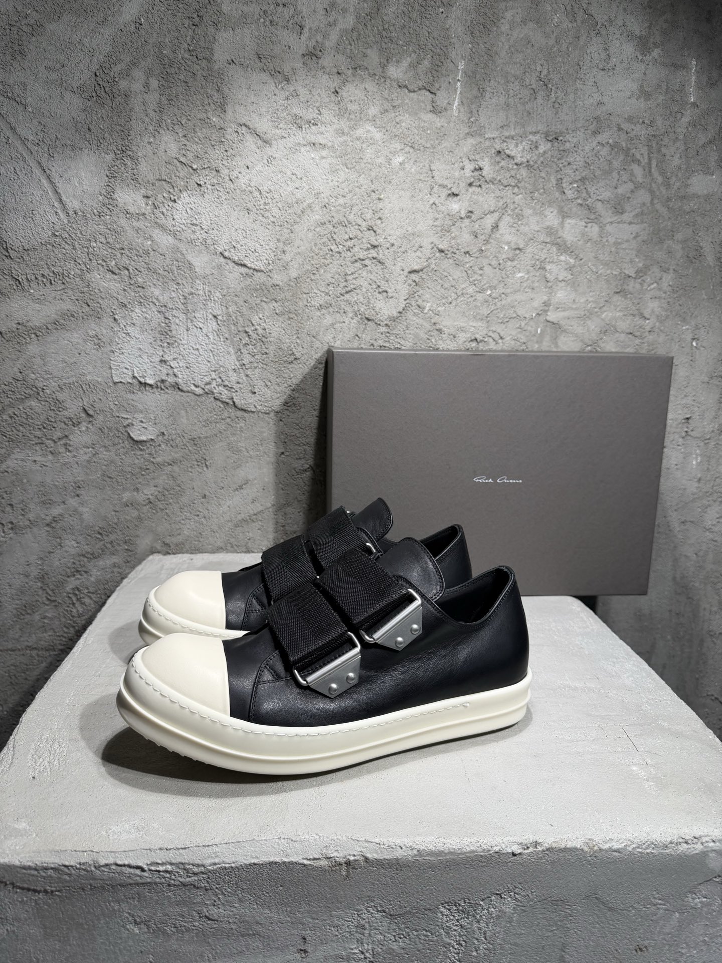 RICK OWENS RO 圆头 板鞋 休闲鞋 波鞋 男鞋  帆布  低筒   黑白 魔术贴 RU01F2896LCO-911