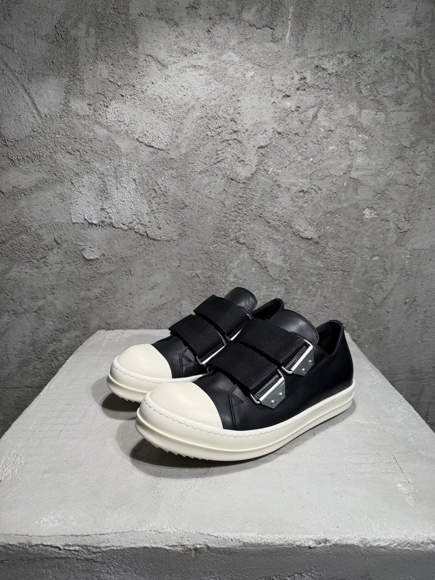 RICK OWENS RO 圆头 板鞋 休闲鞋 波鞋 男鞋  帆布  低筒   黑白 魔术贴 RU01F2896LCO-911