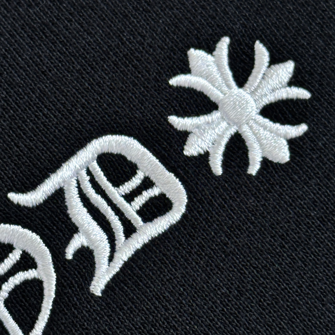  Chrome Hearts 克罗心 CH 内里 抓绒 圆领 卫衣  重工刺绣珠光银线十字架