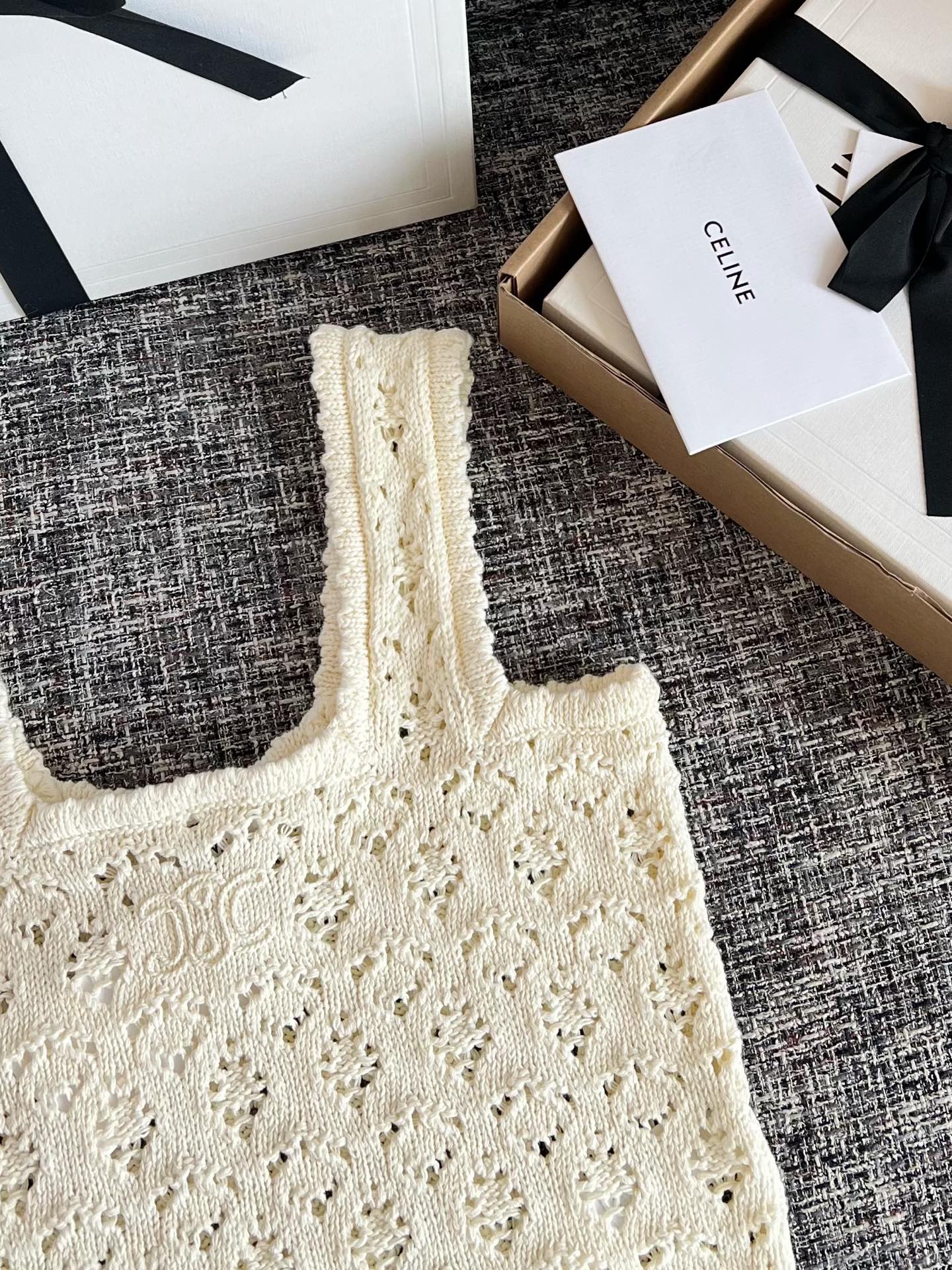 CELINE SS26 Women's Solid-Color Open-Knit Vest RC0CU3B57-01OW