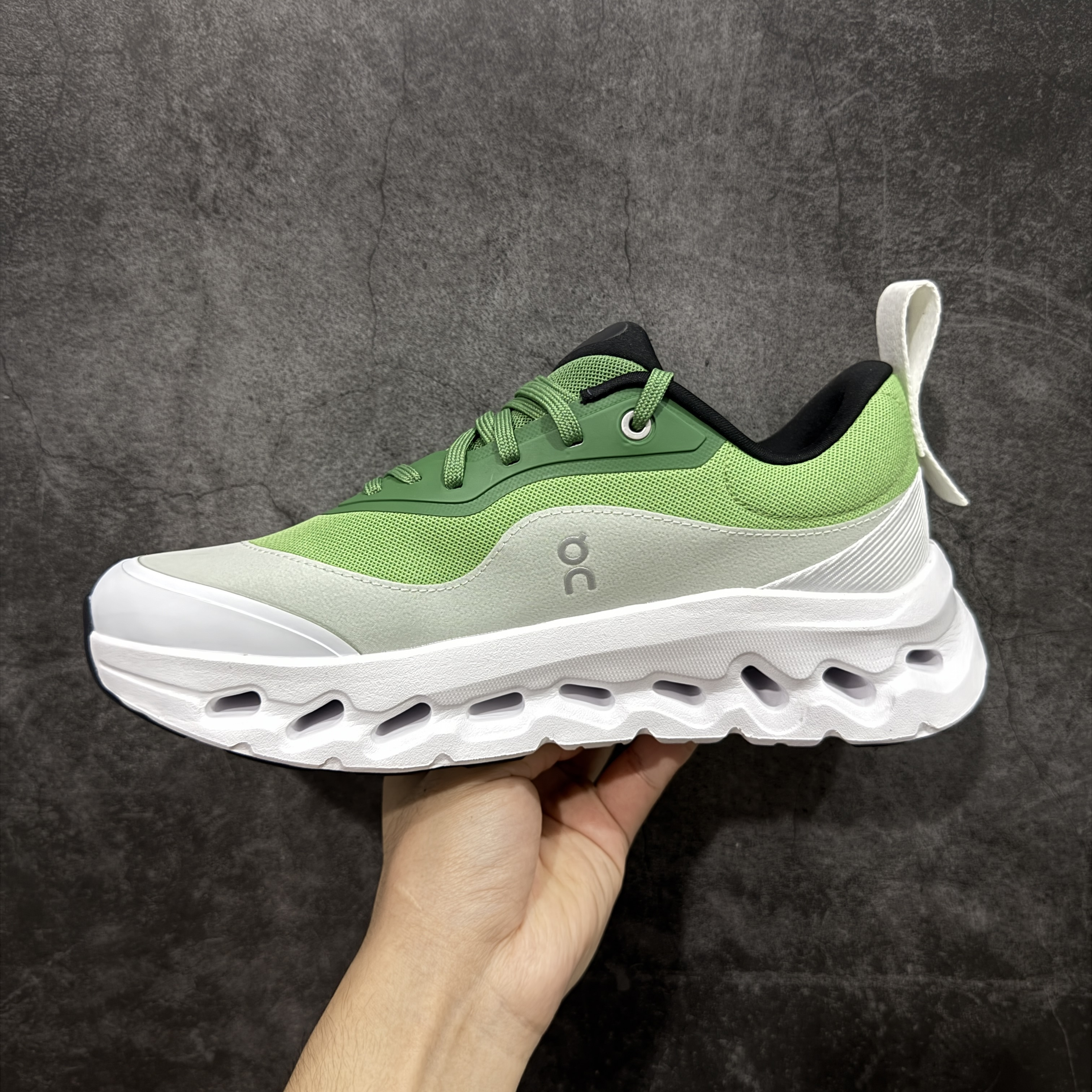 On昂跑 LOEWE x On Cloudtilt 2.0 低筒 时尚舒适防滑耐磨  波鞋 跑步鞋 女款男款 白绿