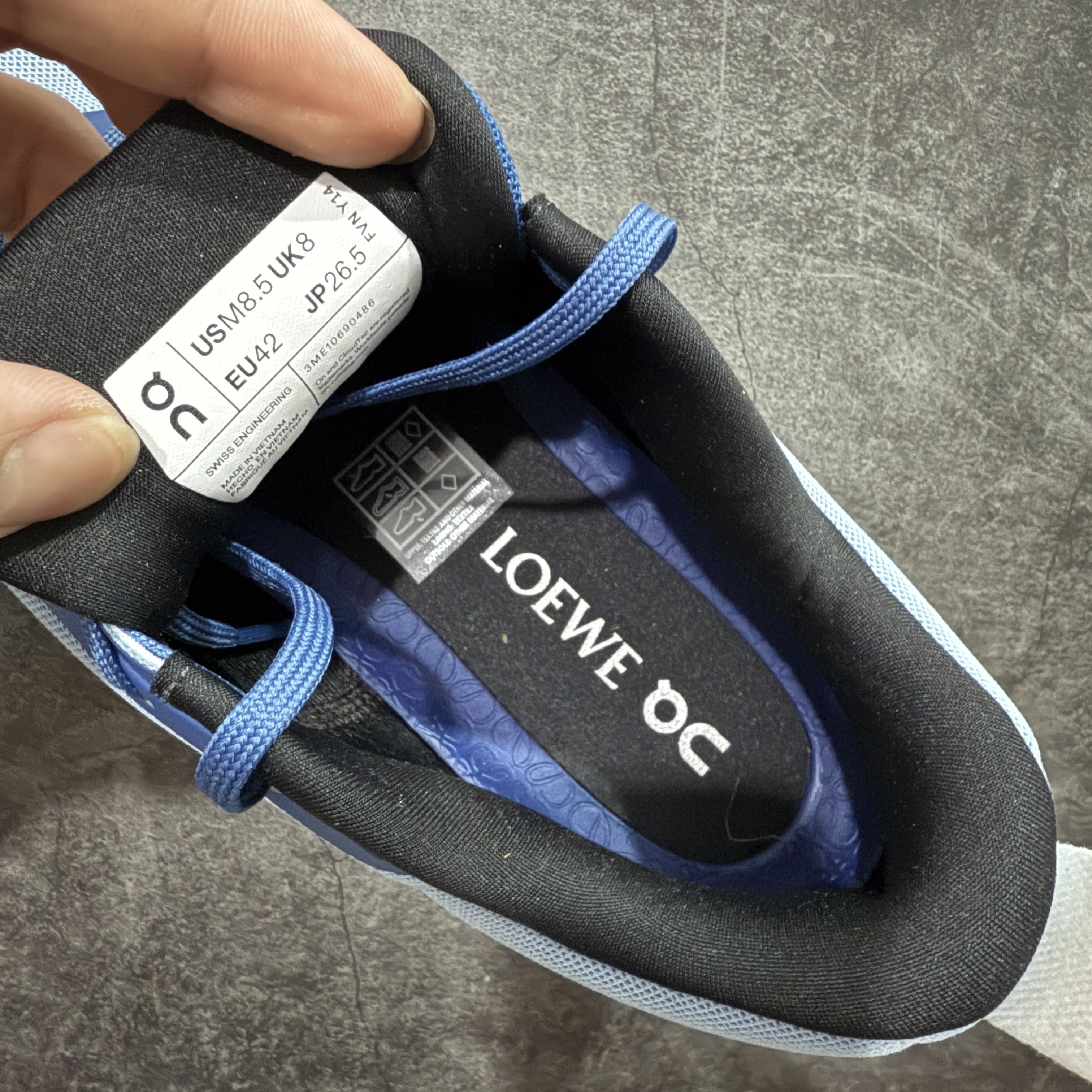 On昂跑 LOEWE x On Cloudtilt 2.0 低筒 时尚舒适防滑耐磨  波鞋 跑步鞋 女款男款 浅蓝白