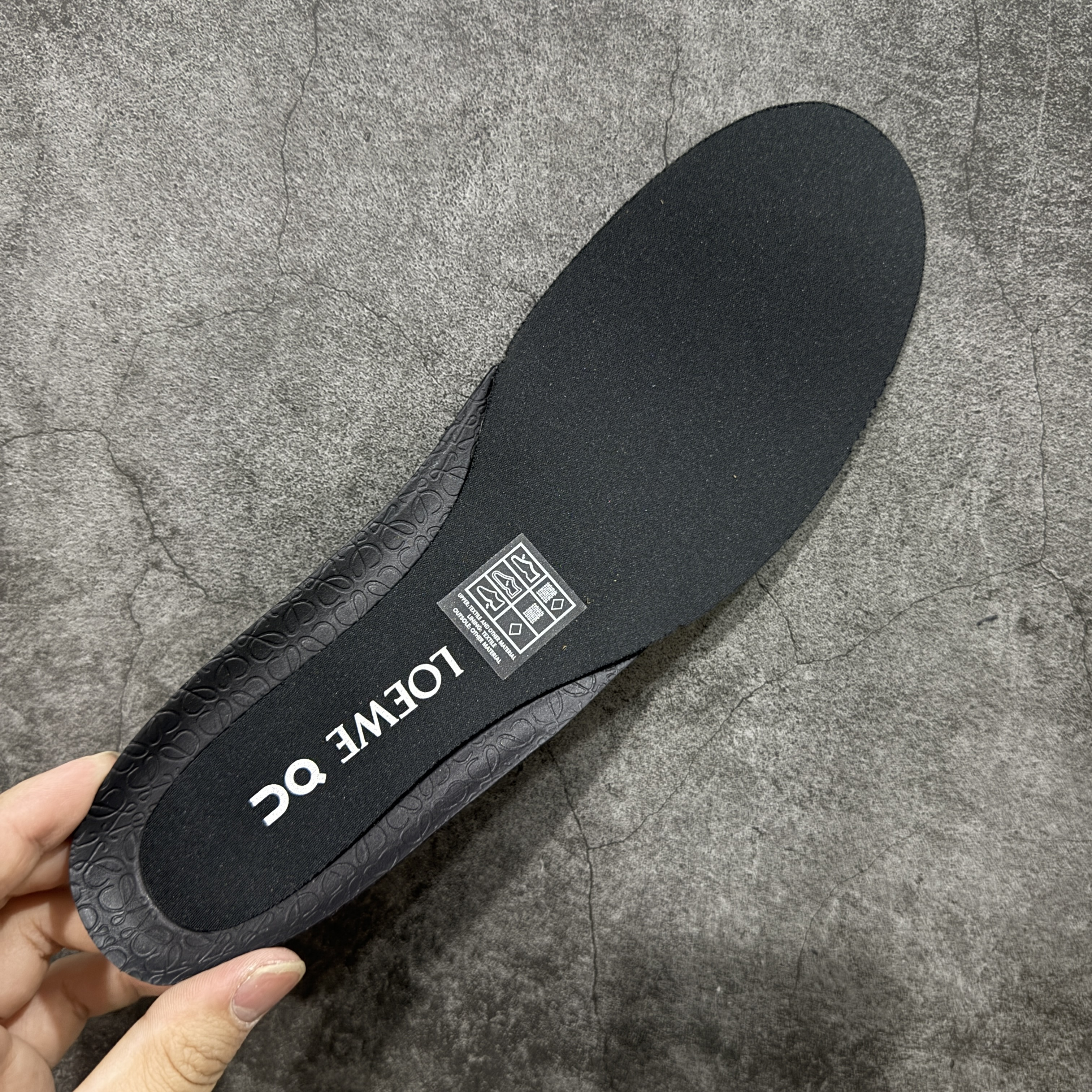 On昂跑 LOEWE x On Cloudtilt 2.0 低筒 时尚舒适防滑耐磨  波鞋 跑步鞋 女款男款 灰白