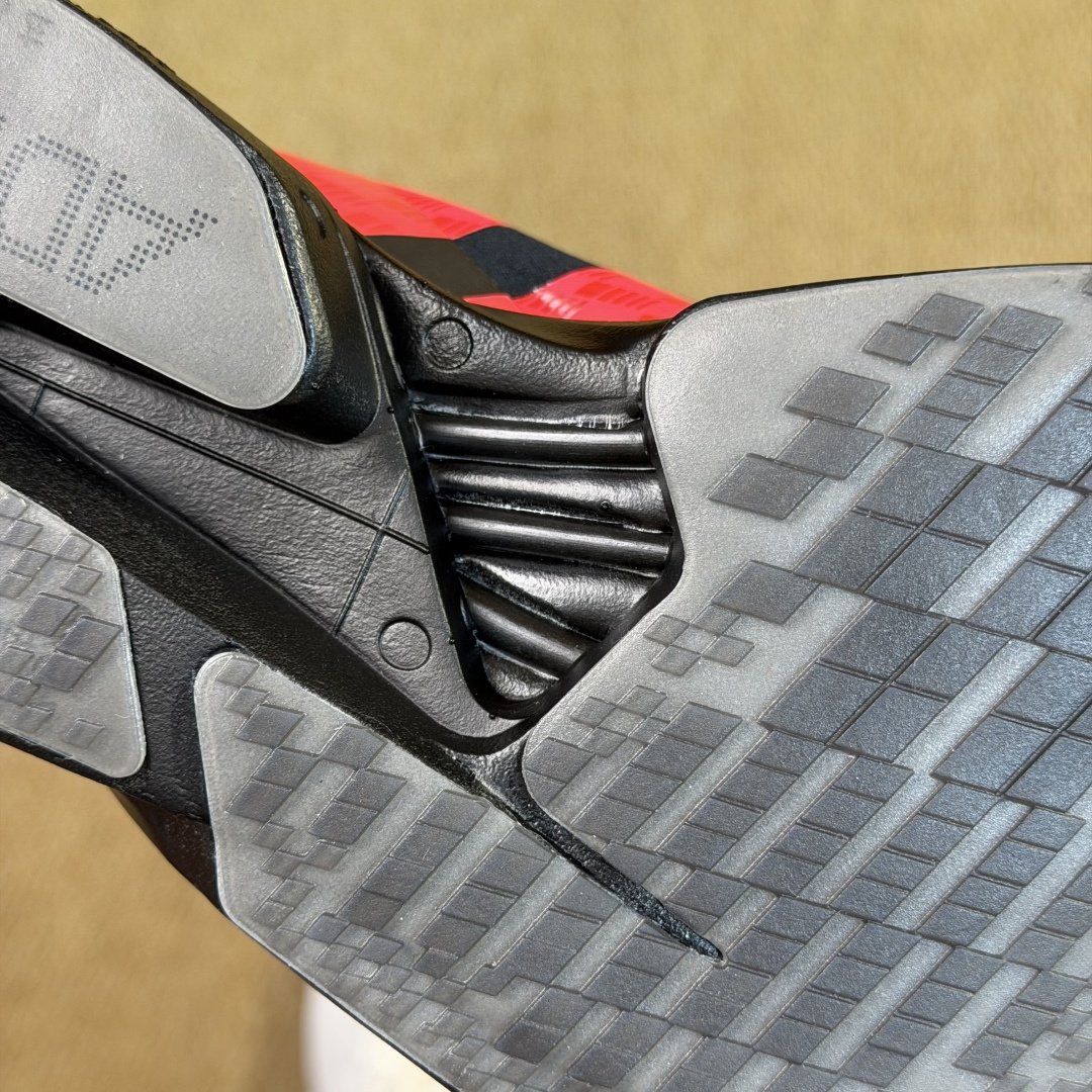 Adizero Adios Pro 4  低筒 舒适百搭 防滑耐磨 马拉松 训练竞速 跑步鞋 女款 男款 波鞋 黑红 KH8840